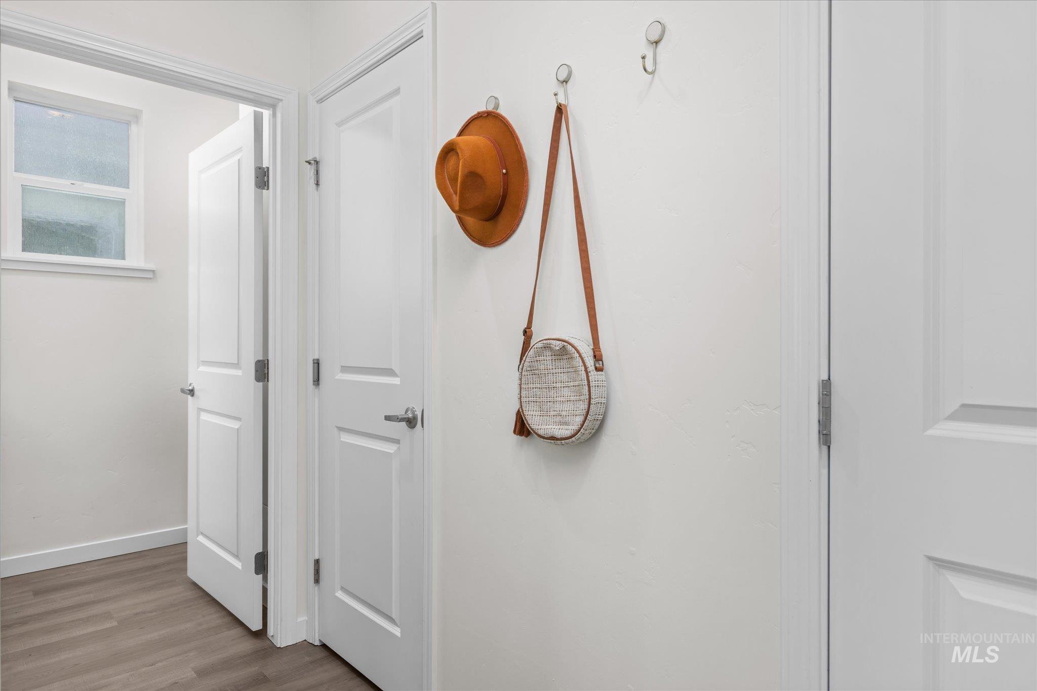 1885 N Justin Ave, Meridian, Idaho 83646-6516, 4 Bedrooms, 2.5 Bathrooms, Residential For Sale, Price $467,900,MLS 98973616