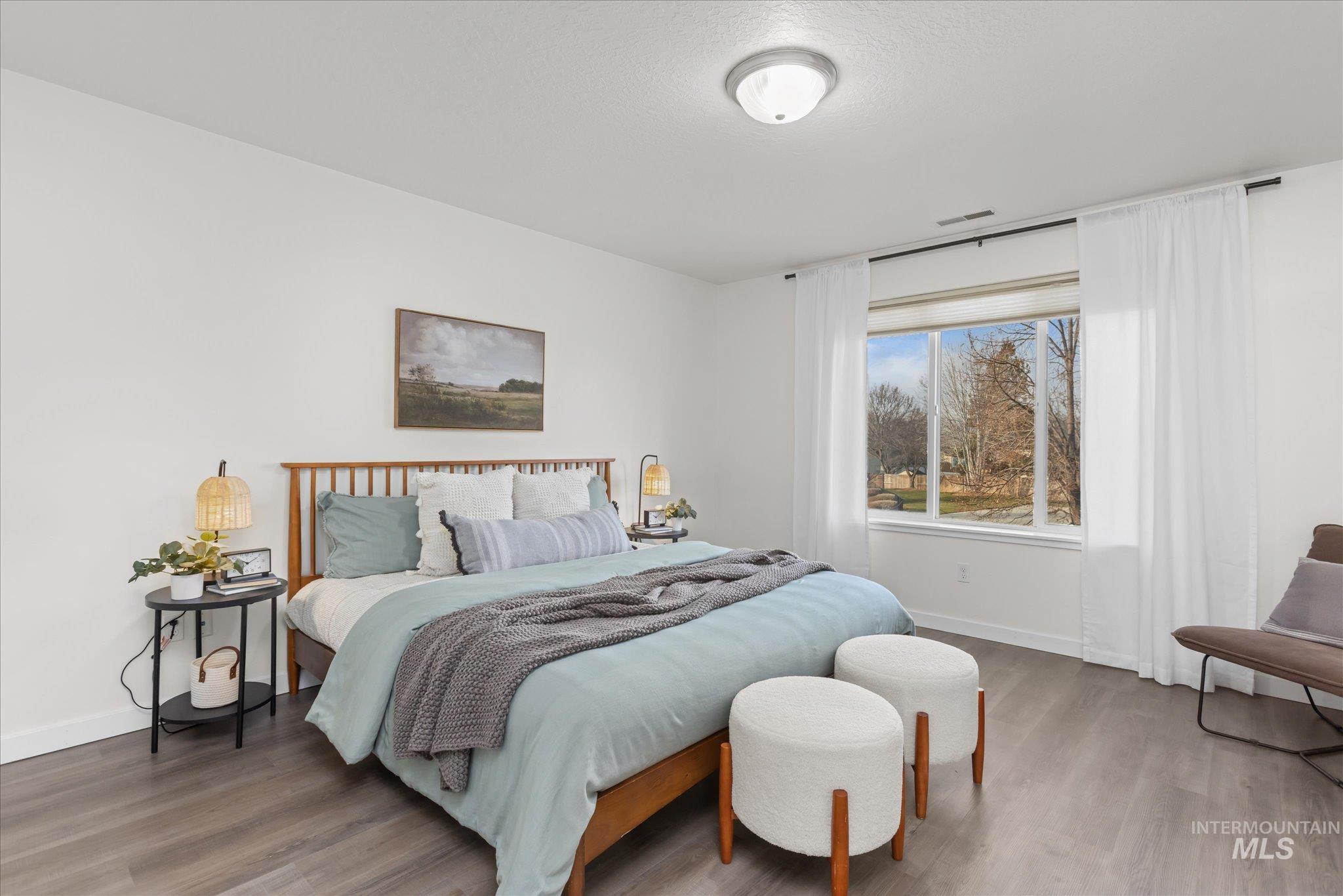 1885 N Justin Ave, Meridian, Idaho 83646-6516, 4 Bedrooms, 2.5 Bathrooms, Residential For Sale, Price $467,900,MLS 98973616