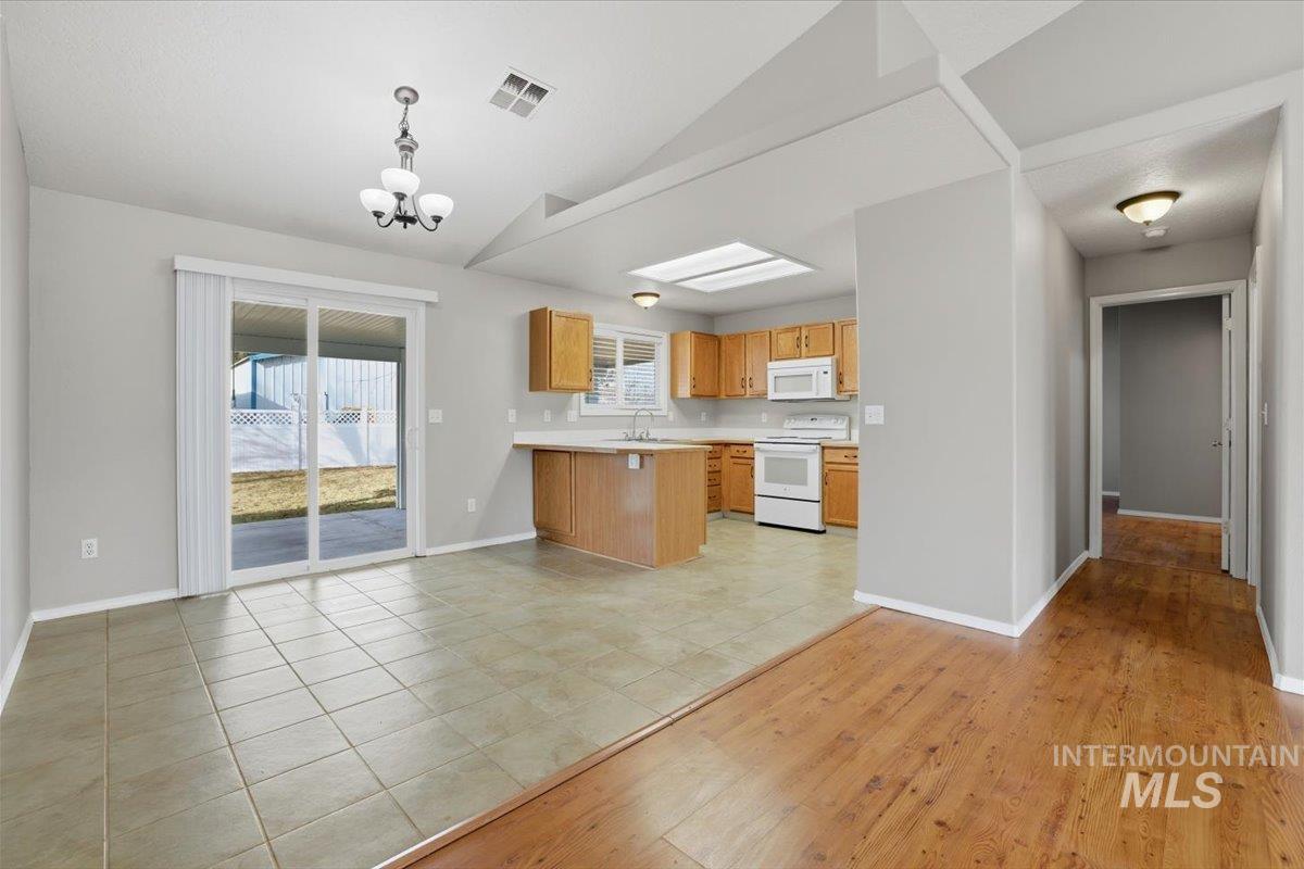 3273 N Chatterton Way, Boise, Idaho 83713, 3 Bedrooms, 2 Bathrooms, Residential For Sale, Price $409,999,MLS 98973617