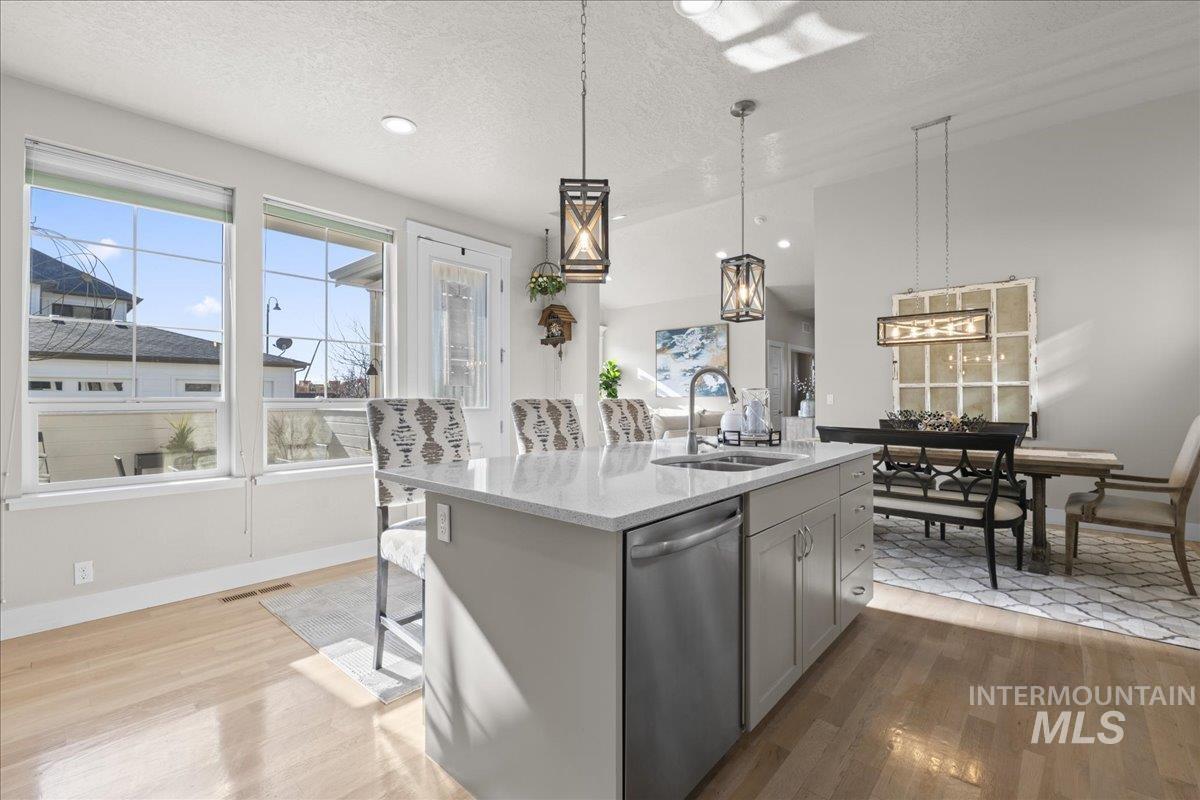 2856 S. Wise Way, Boise, Idaho 83716, 4 Bedrooms, 3 Bathrooms, Residential For Sale, Price $859,000,MLS 98973620