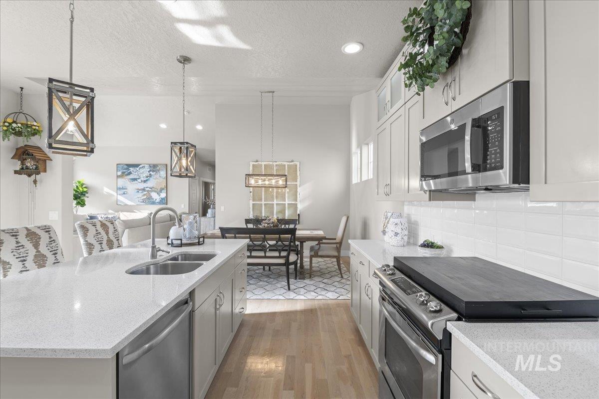 2856 S. Wise Way, Boise, Idaho 83716, 4 Bedrooms, 3 Bathrooms, Residential For Sale, Price $859,000,MLS 98973620