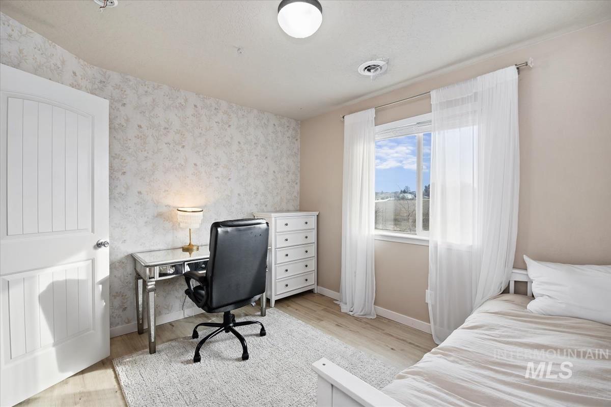 1915 W Aberdeen Ave, Nampa, Idaho 83686, 3 Bedrooms, 2.5 Bathrooms, Residential For Sale, Price $459,900,MLS 98973621