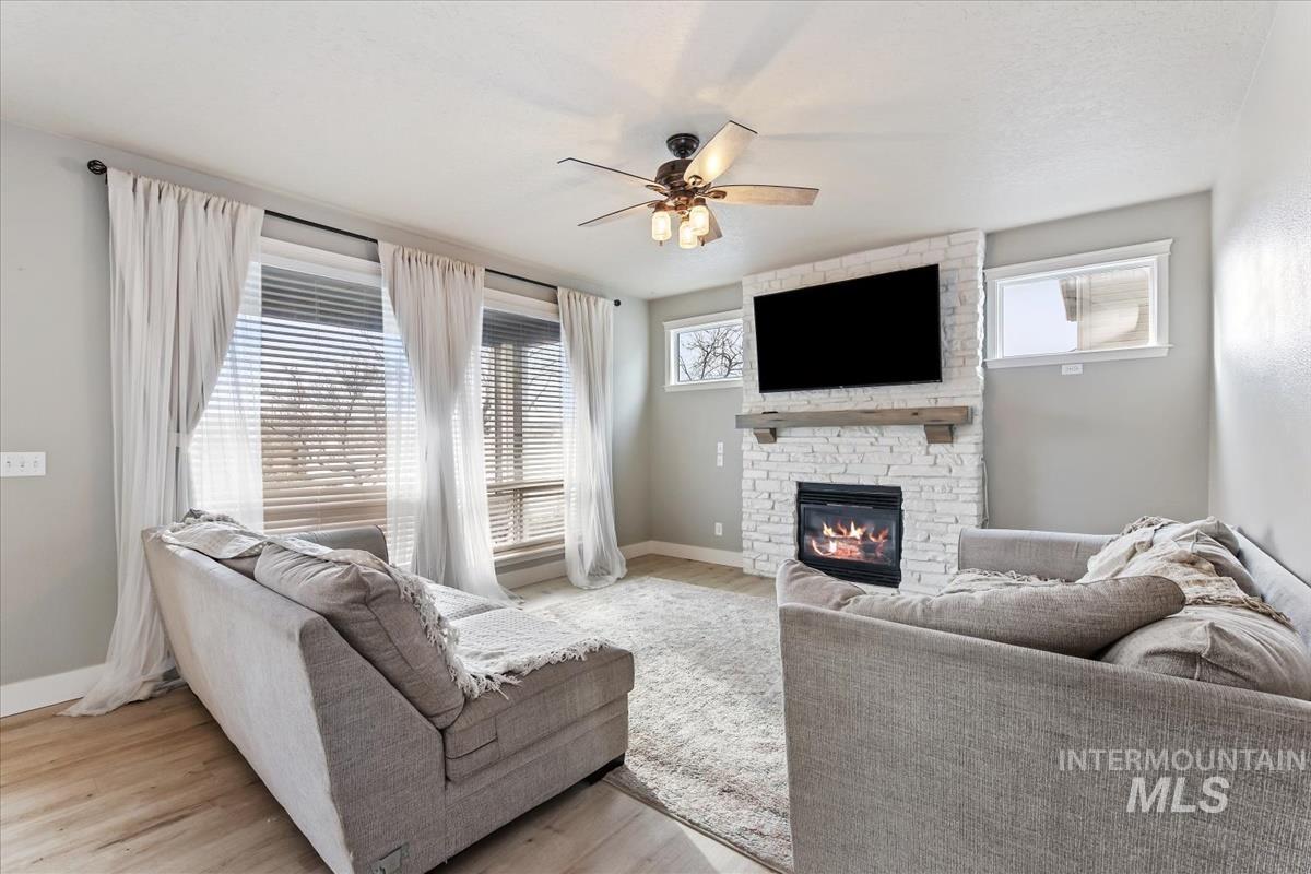 1915 W Aberdeen Ave, Nampa, Idaho 83686, 3 Bedrooms, 2.5 Bathrooms, Residential For Sale, Price $459,900,MLS 98973621