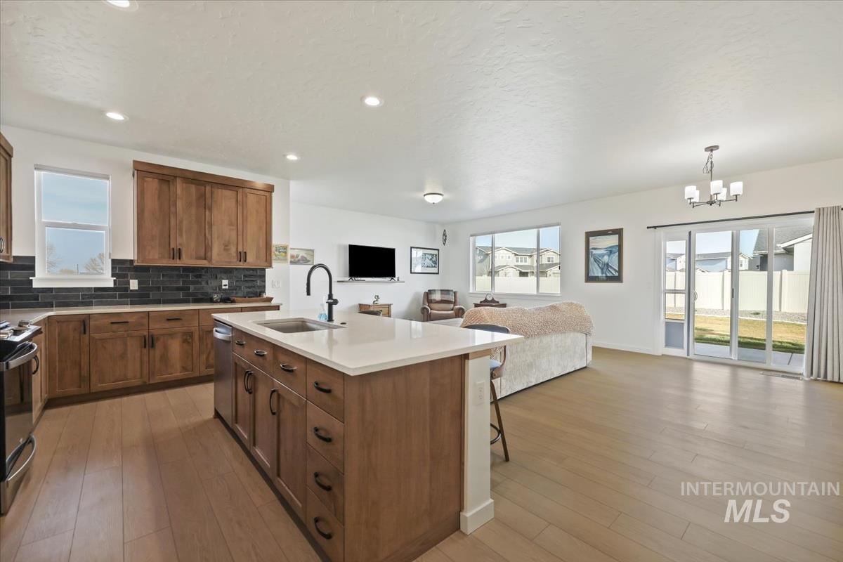 17786 N Peltzer, Nampa, Idaho 83687, 3 Bedrooms, 2 Bathrooms, Residential For Sale, Price $476,500, 98973623