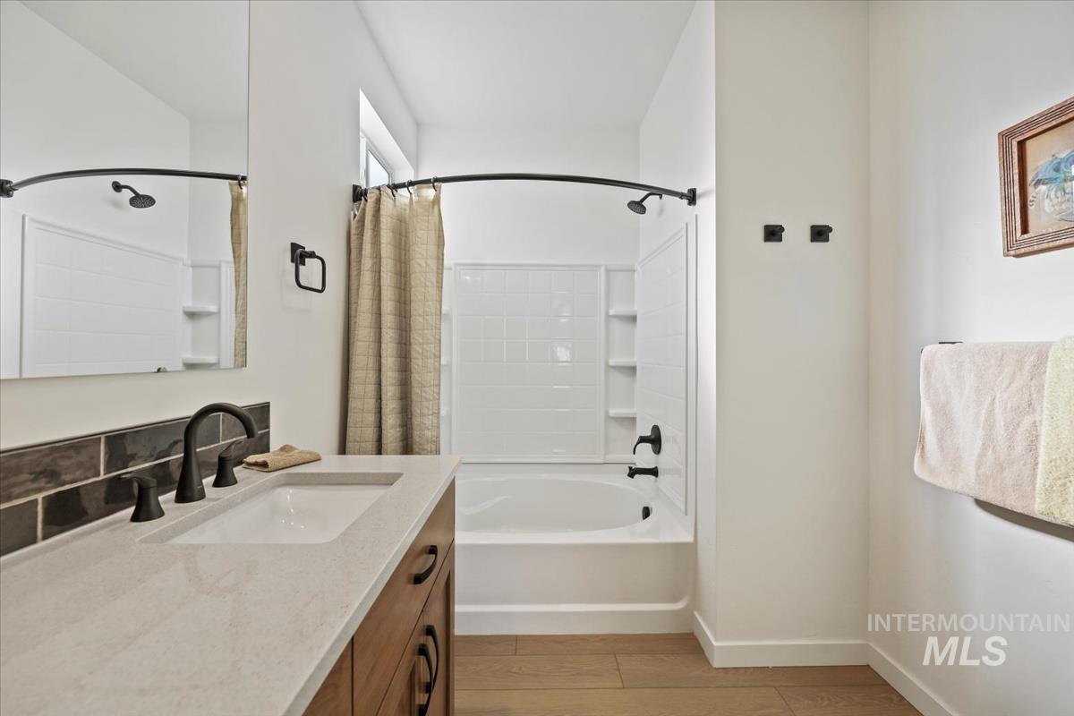 17786 N Peltzer, Nampa, Idaho 83687, 3 Bedrooms, 2 Bathrooms, Residential For Sale, Price $476,500, 98973623