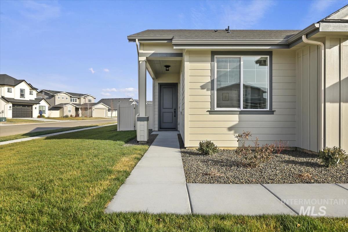 17786 N Peltzer, Nampa, Idaho 83687, 3 Bedrooms, 2 Bathrooms, Residential For Sale, Price $476,500, 98973623
