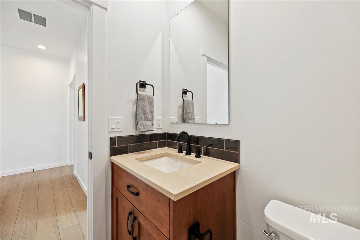 17786 N Peltzer, Nampa, Idaho 83687, 3 Bedrooms, 2 Bathrooms, Residential For Sale, Price $476,500, 98973623