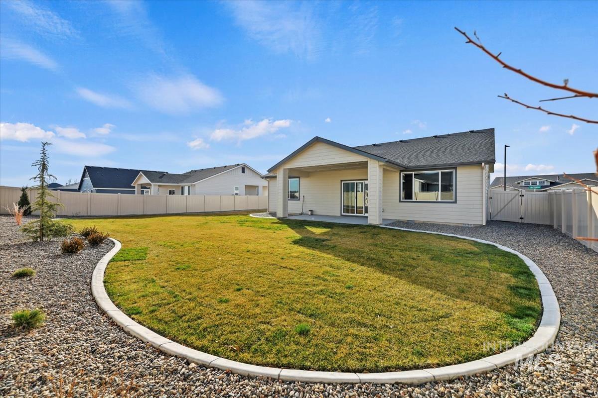 17786 N Peltzer, Nampa, Idaho 83687, 3 Bedrooms, 2 Bathrooms, Residential For Sale, Price $476,500, 98973623
