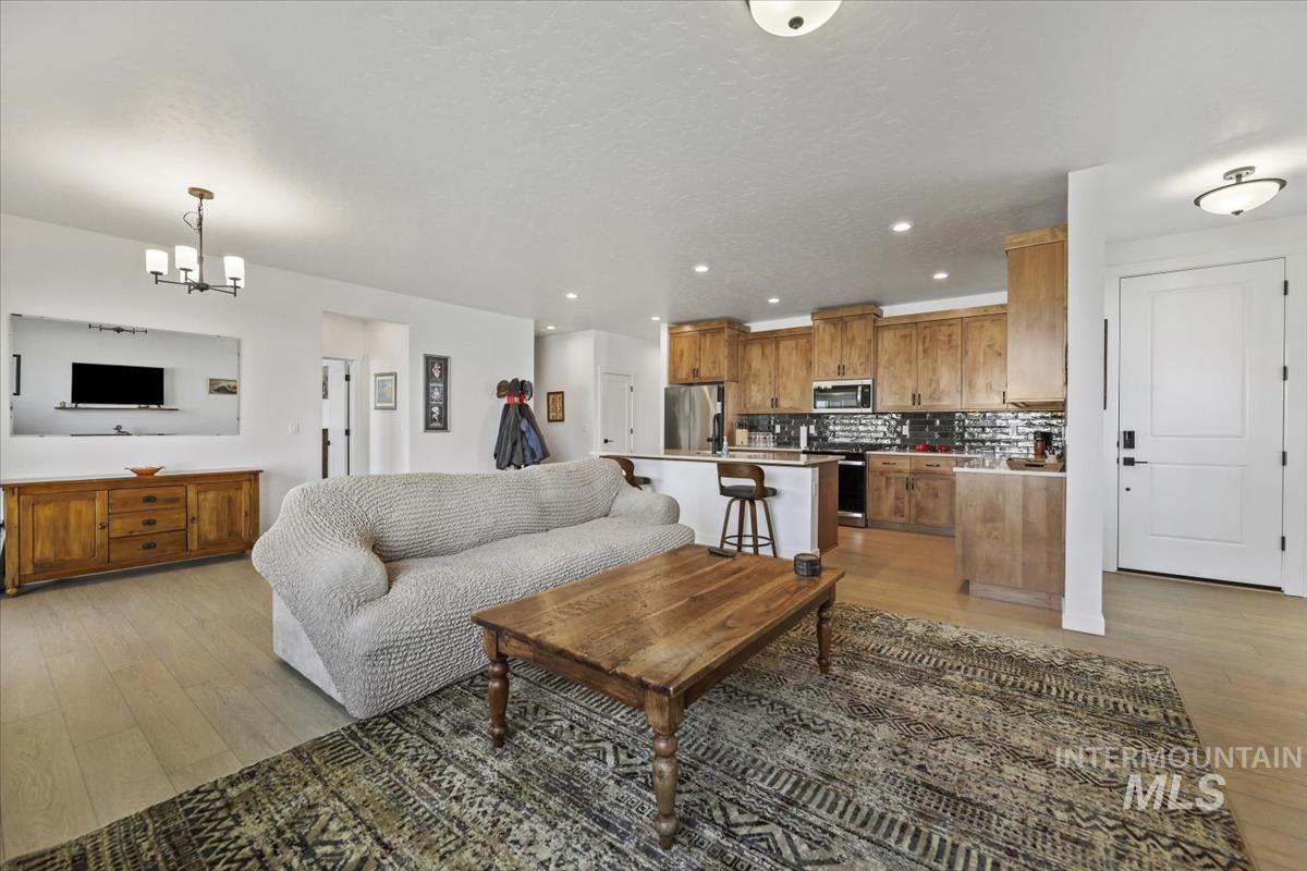 17786 N Peltzer, Nampa, Idaho 83687, 3 Bedrooms, 2 Bathrooms, Residential For Sale, Price $476,500, 98973623