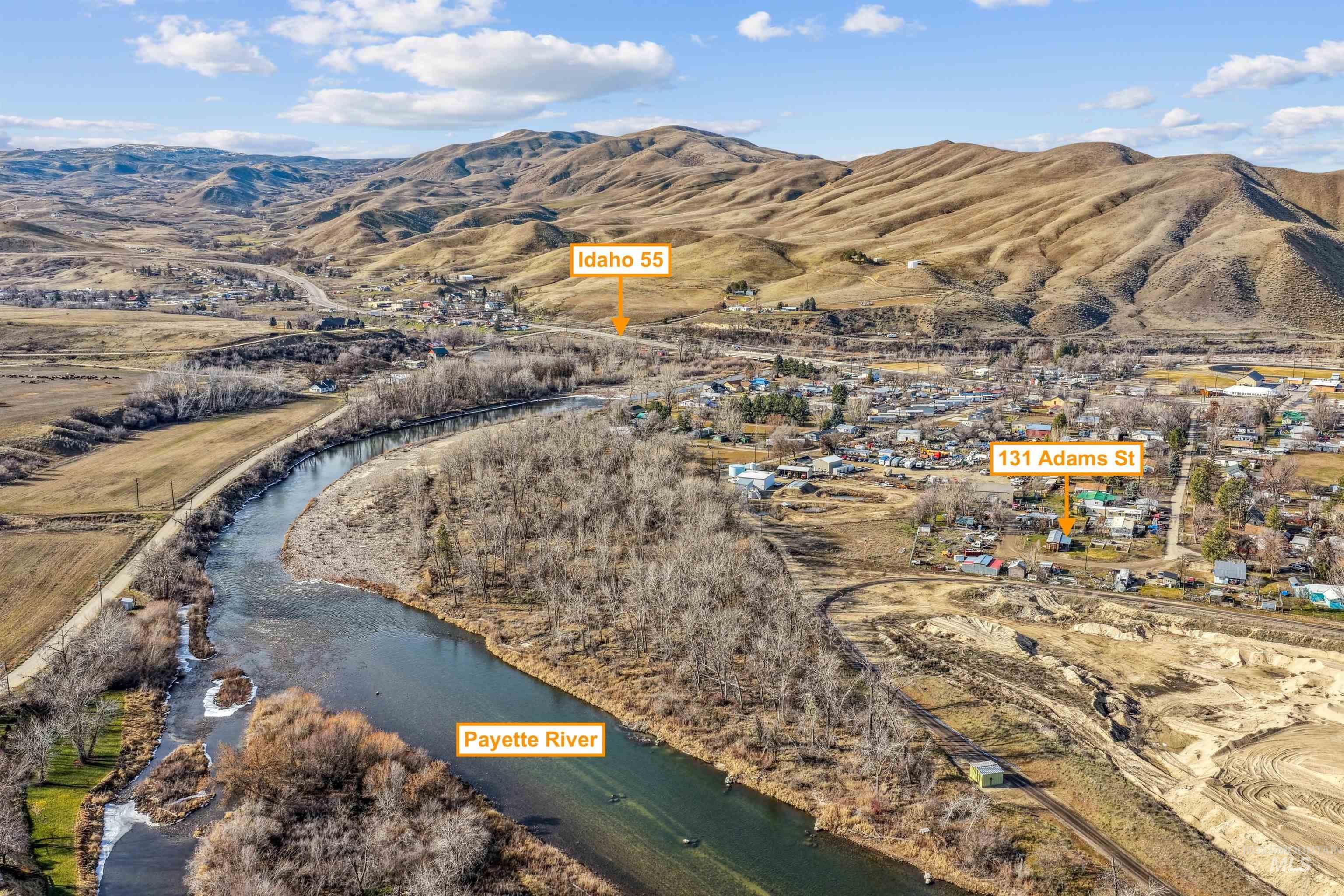 131 Adams St, Horseshoe Bend, Idaho 83629, 2 Bedrooms, 1 Bathroom, Residential For Sale, Price $225,000,MLS 98973625