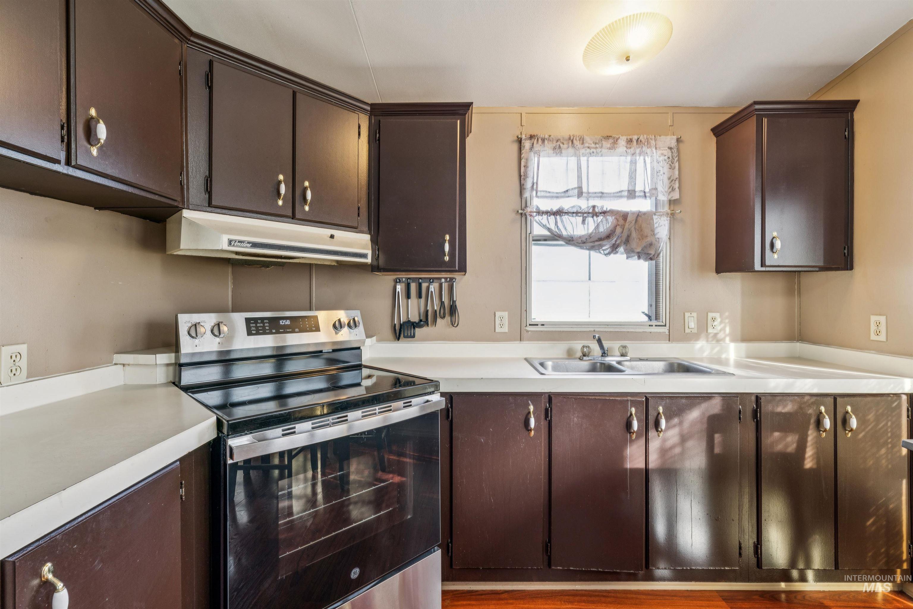 131 Adams St, Horseshoe Bend, Idaho 83629, 2 Bedrooms, 1 Bathroom, Residential For Sale, Price $225,000,MLS 98973625