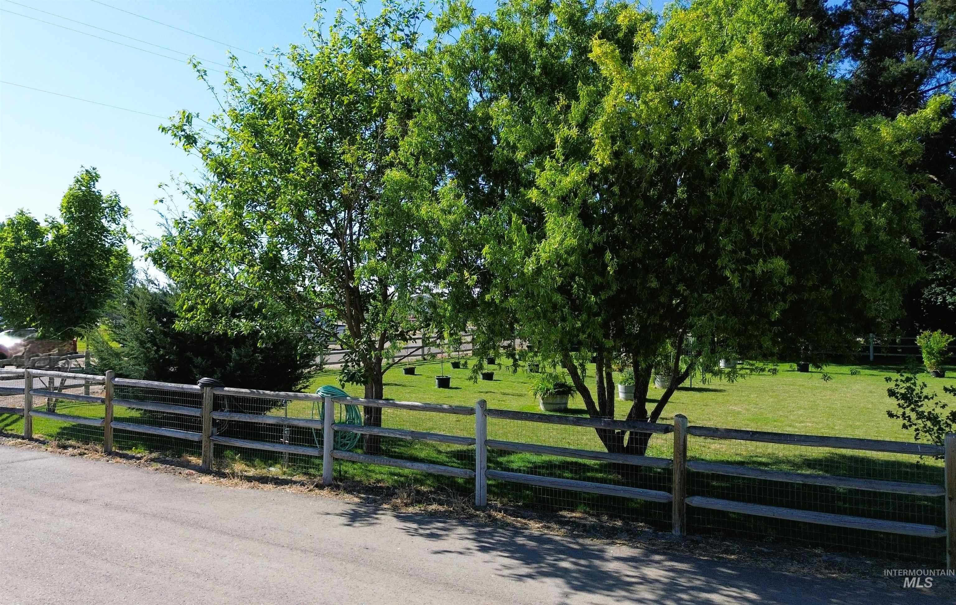 16985 Garnet Rd, Wilder, Idaho 83676-5725, 4 Bedrooms, 2 Bathrooms, Residential For Sale, Price $639,500,MLS 98973626