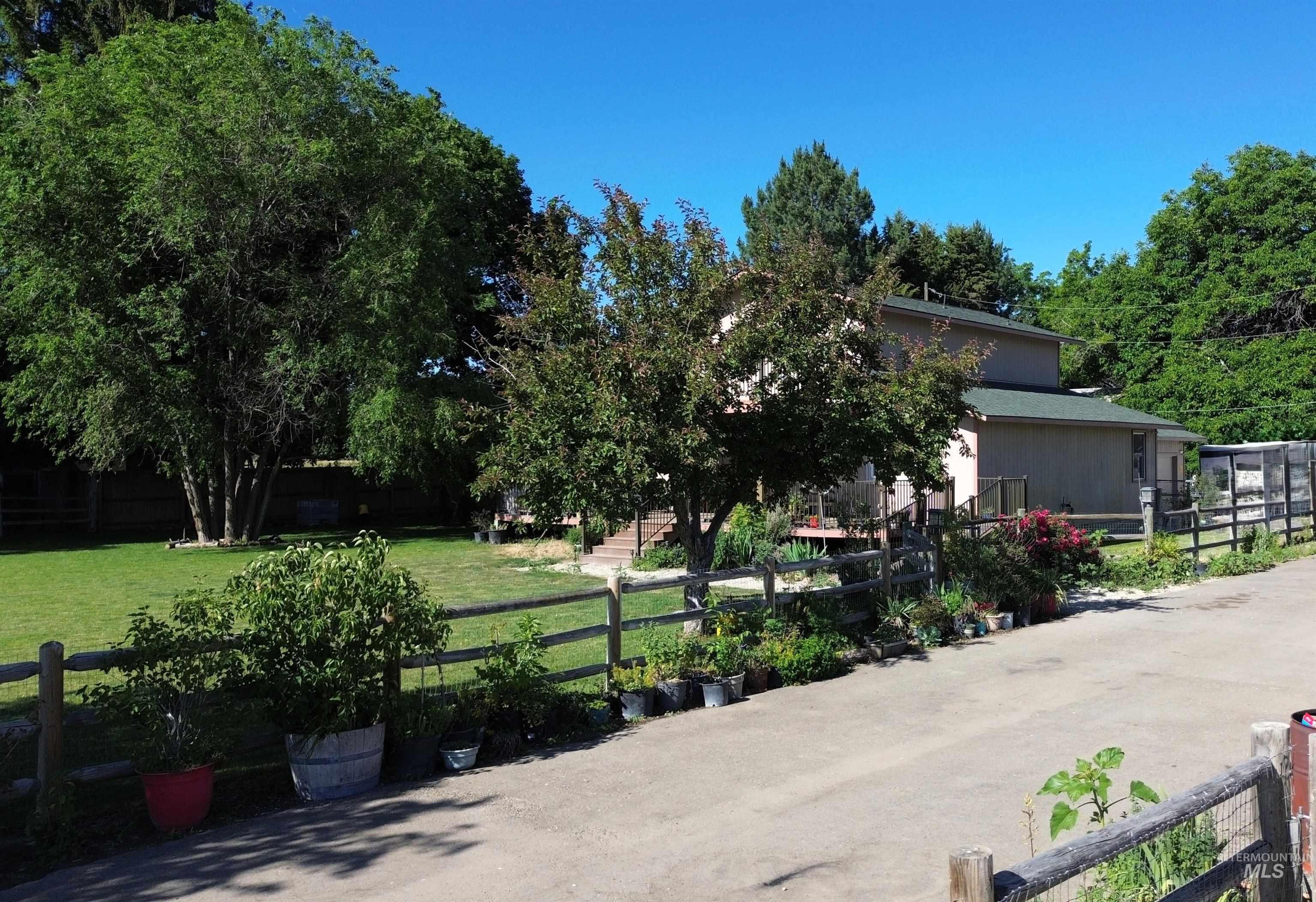 16985 Garnet Rd, Wilder, Idaho 83676-5725, 4 Bedrooms, 2 Bathrooms, Residential For Sale, Price $639,500,MLS 98973626
