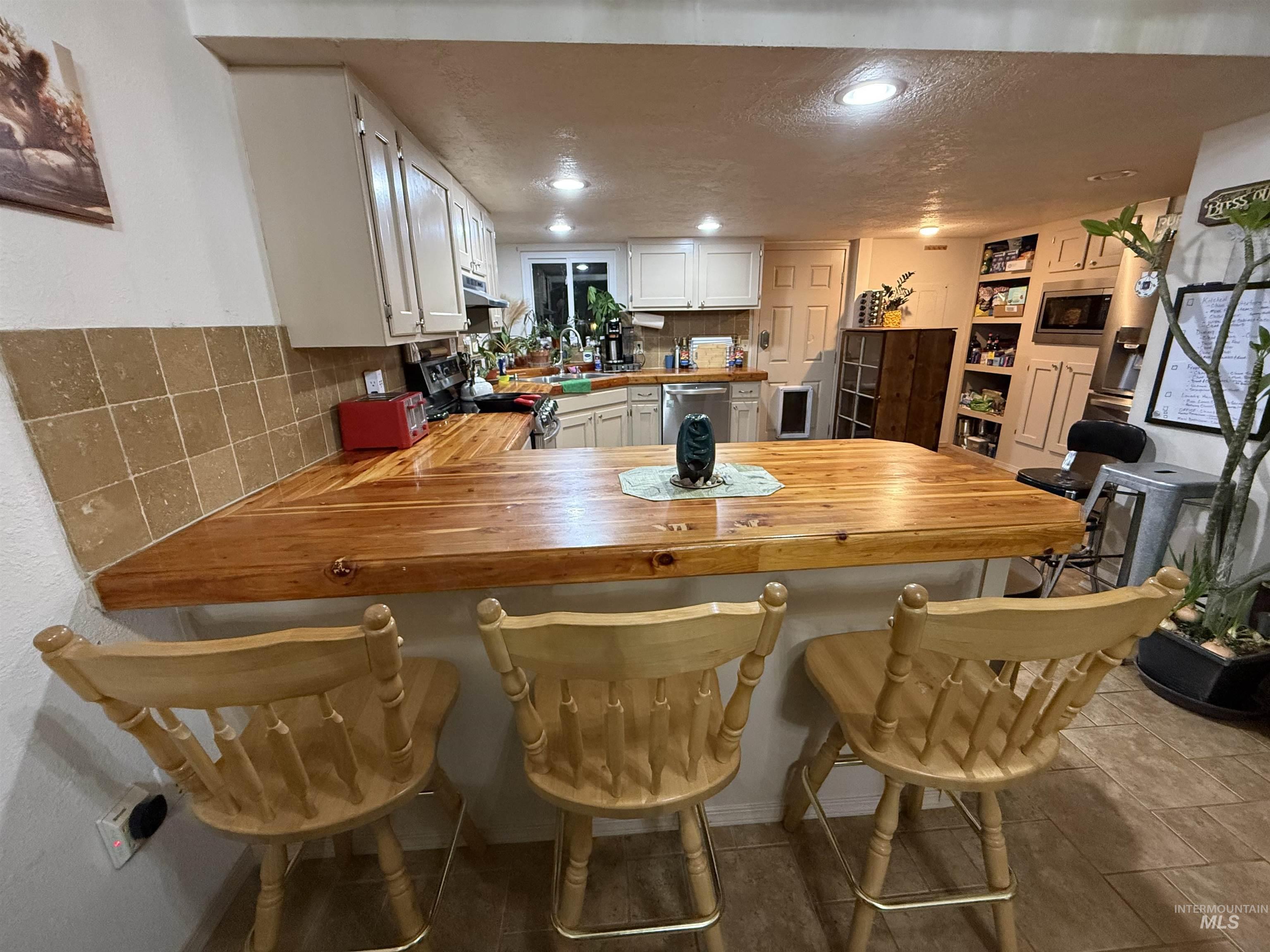 16985 Garnet Rd, Wilder, Idaho 83676-5725, 4 Bedrooms, 2 Bathrooms, Residential For Sale, Price $649,500,MLS 98973626