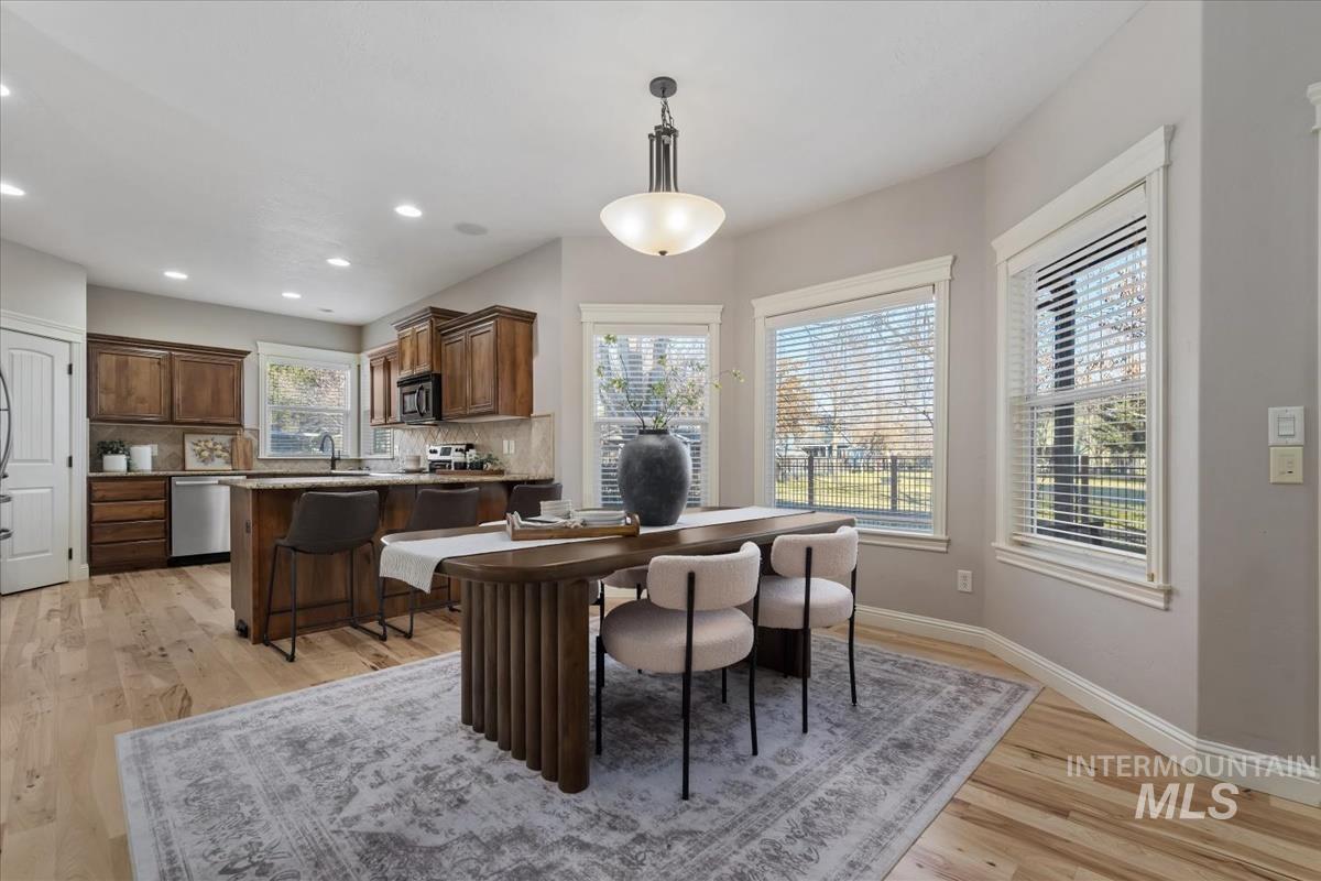 1082 E. Azan St., Meridian, Idaho 83646, 4 Bedrooms, 3 Bathrooms, Residential For Sale, Price $739,900,MLS 98973627