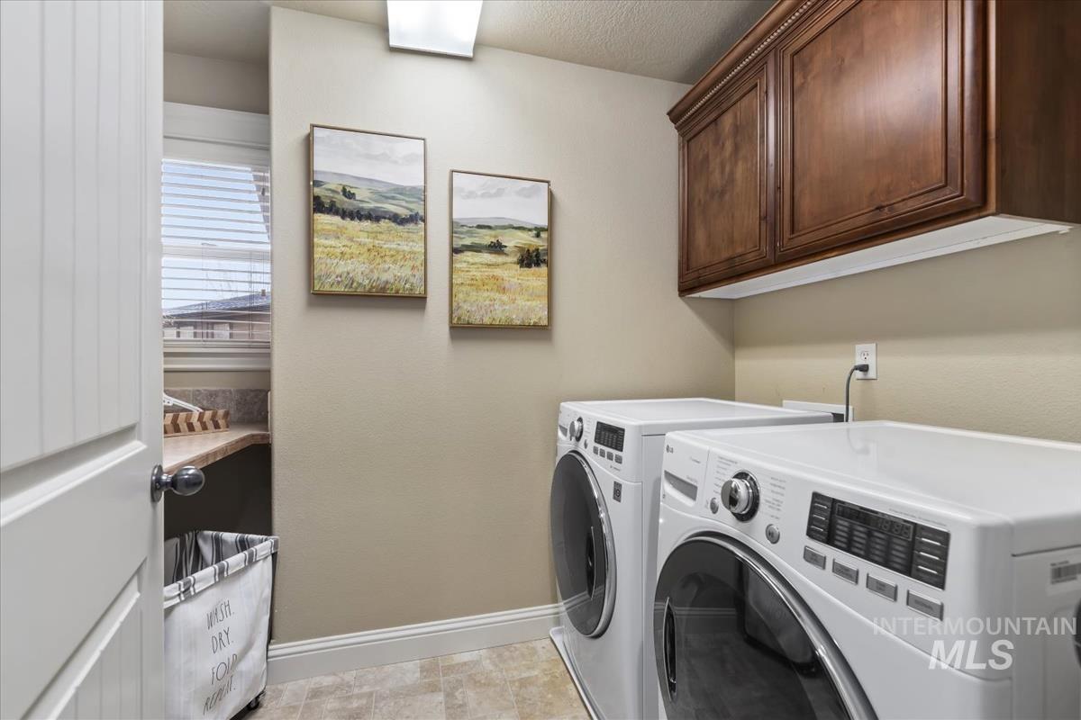 1082 E. Azan St., Meridian, Idaho 83646, 4 Bedrooms, 3 Bathrooms, Residential For Sale, Price $739,900,MLS 98973627