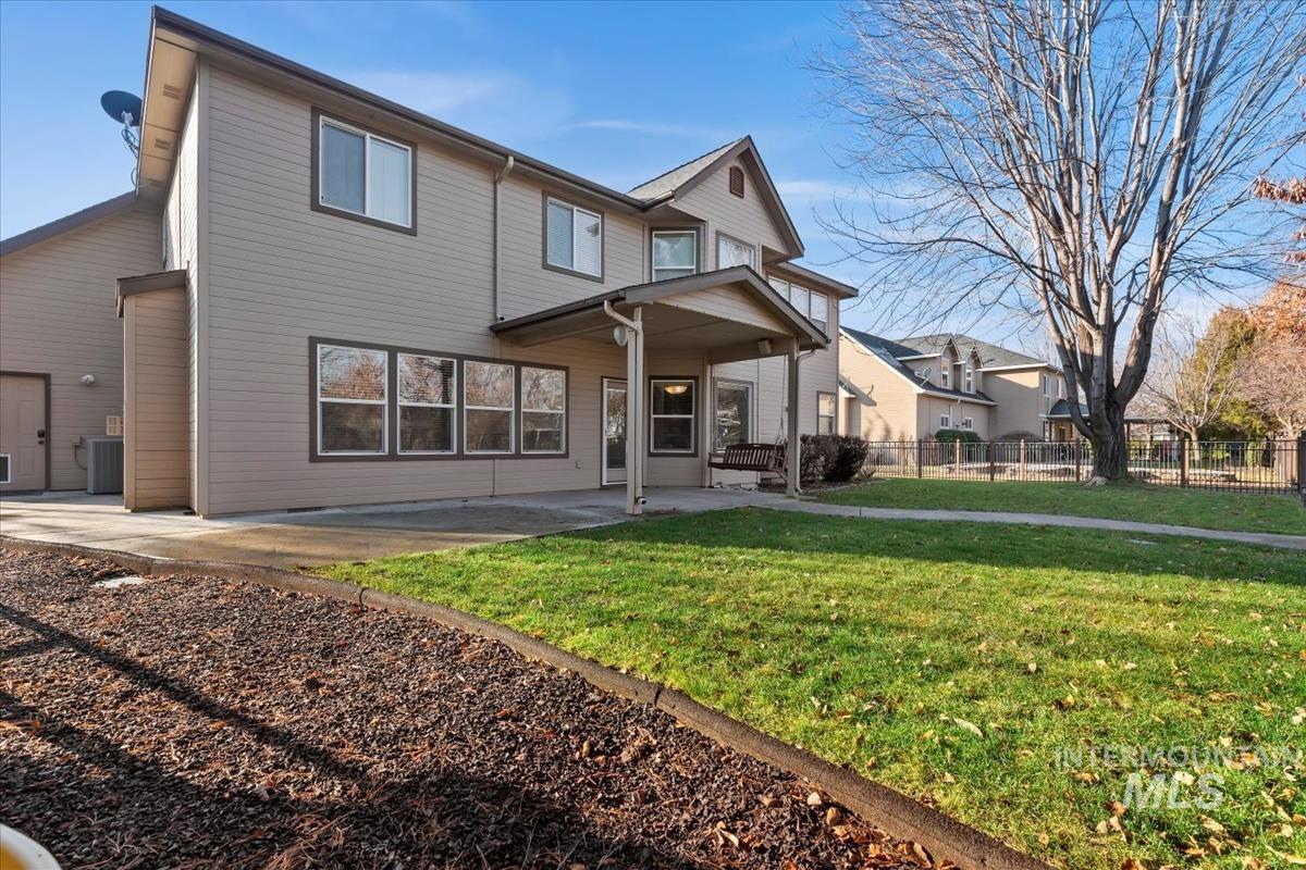 1082 E. Azan St., Meridian, Idaho 83646, 4 Bedrooms, 3 Bathrooms, Residential For Sale, Price $739,900,MLS 98973627