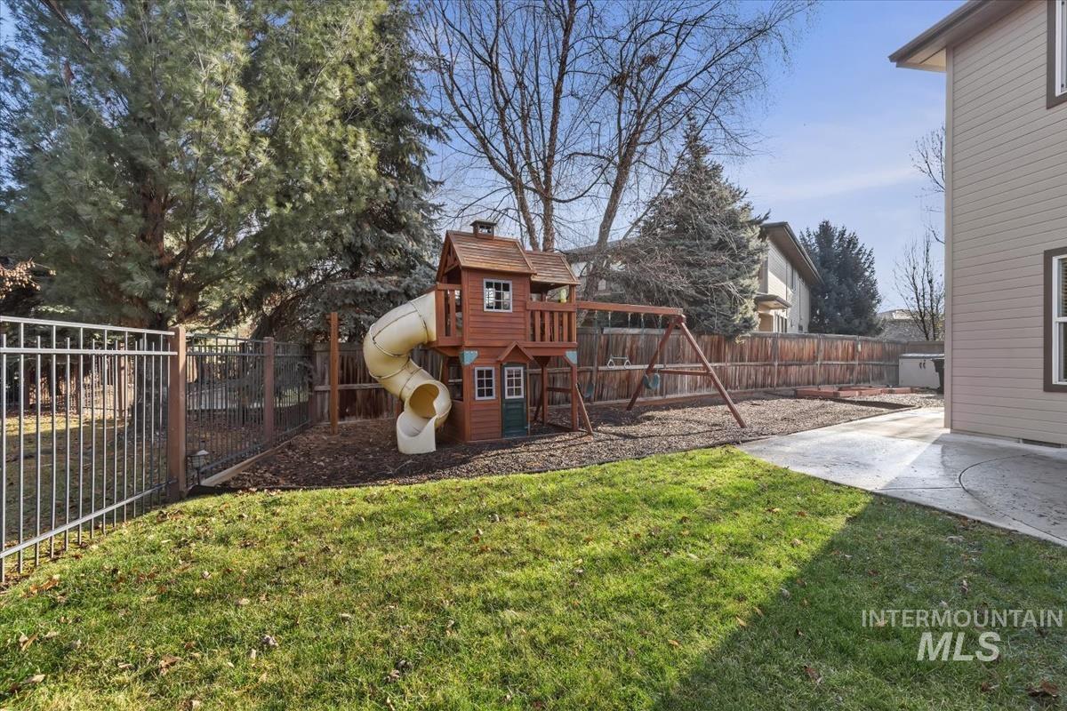 1082 E. Azan St., Meridian, Idaho 83646, 4 Bedrooms, 3 Bathrooms, Residential For Sale, Price $739,900,MLS 98973627