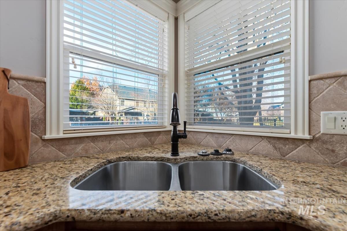 1082 E. Azan St., Meridian, Idaho 83646, 4 Bedrooms, 3 Bathrooms, Residential For Sale, Price $739,900,MLS 98973627