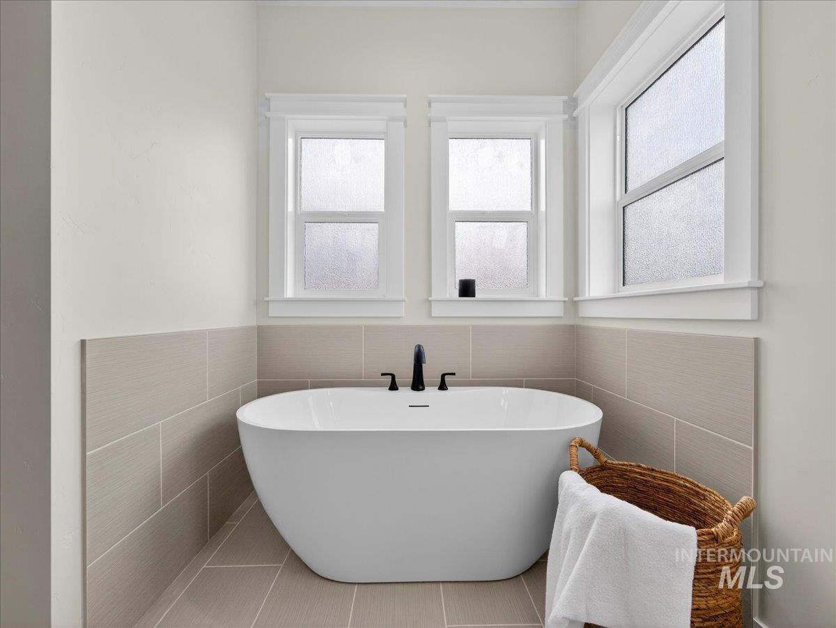 25701 Clydesdale Lane, Parma, Idaho 83660, 5 Bedrooms, 3 Bathrooms, Residential For Sale, Price $1,173,000, 98973628