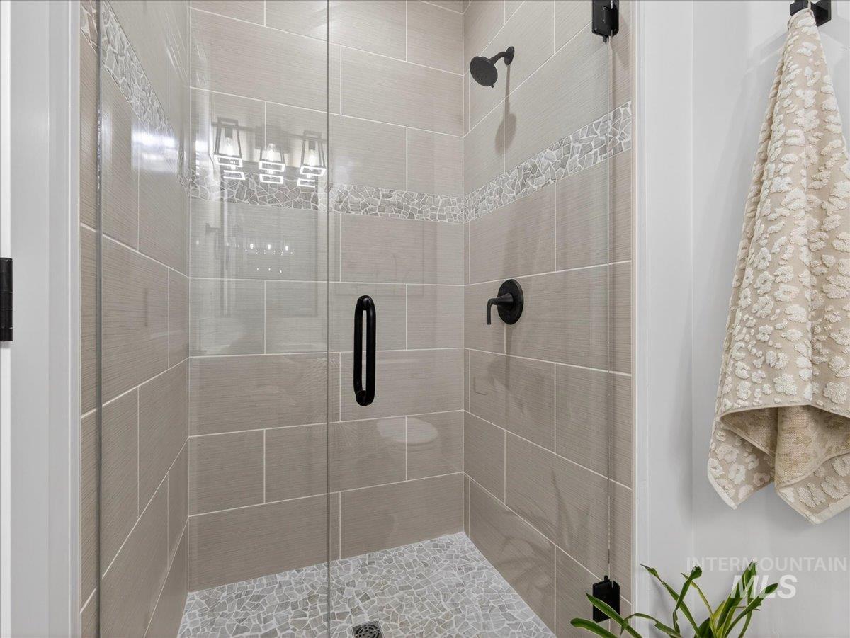 25701 Clydesdale Ln, Parma, Idaho 82605, 5 Bedrooms, 3 Bathrooms, Residential For Sale, Price $1,175,000,MLS 98973628