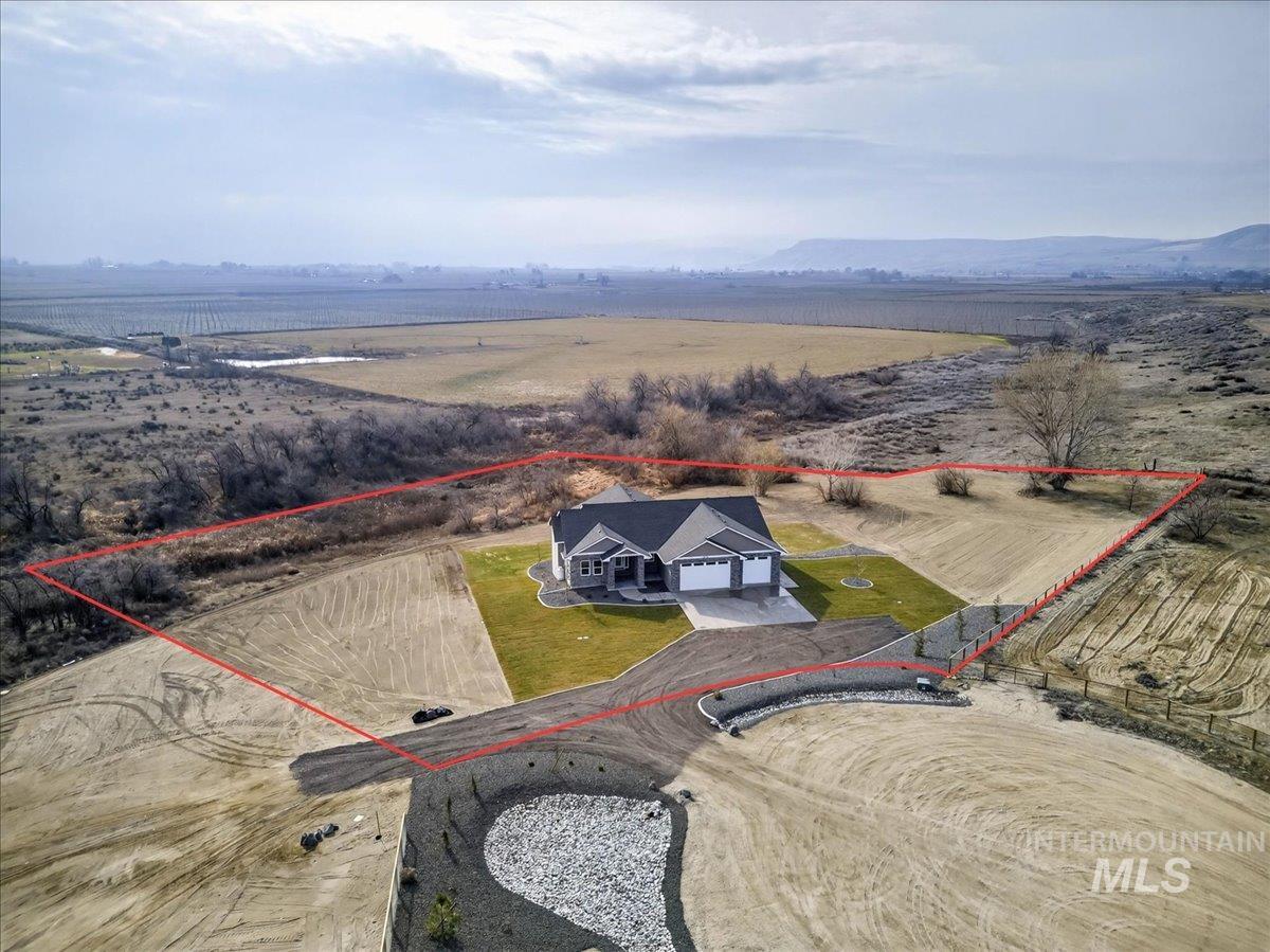 25701 Clydesdale Ln, Parma, Idaho 82605, 5 Bedrooms, 3 Bathrooms, Residential For Sale, Price $1,175,000,MLS 98973628