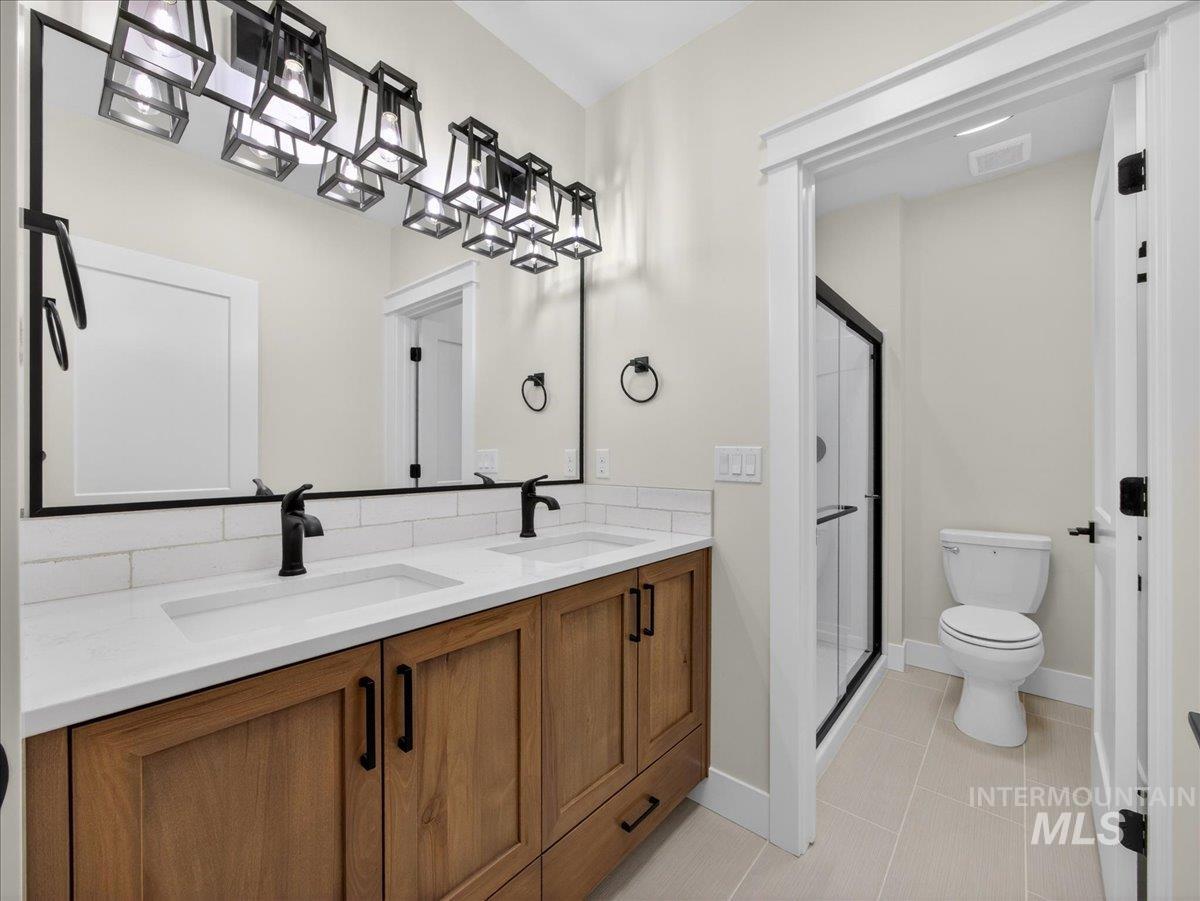 25701 Clydesdale Lane, Parma, Idaho 83660, 5 Bedrooms, 3 Bathrooms, Residential For Sale, Price $1,173,000, 98973628