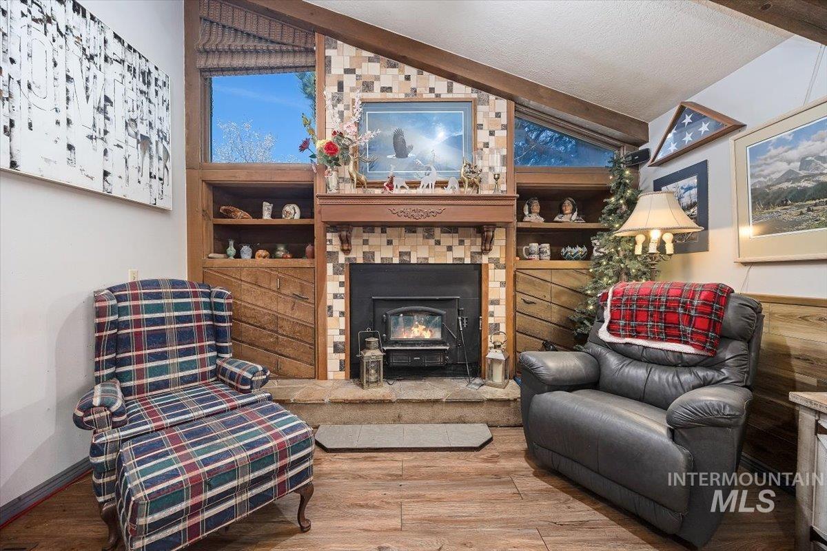 215 Willow, Hagerman, Idaho 83332, 3 Bedrooms, 2 Bathrooms, Residential For Sale, Price $750,000,MLS 98973629