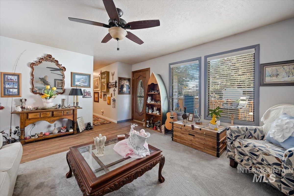 215 Willow, Hagerman, Idaho 83332, 3 Bedrooms, 2 Bathrooms, Residential For Sale, Price $750,000,MLS 98973629