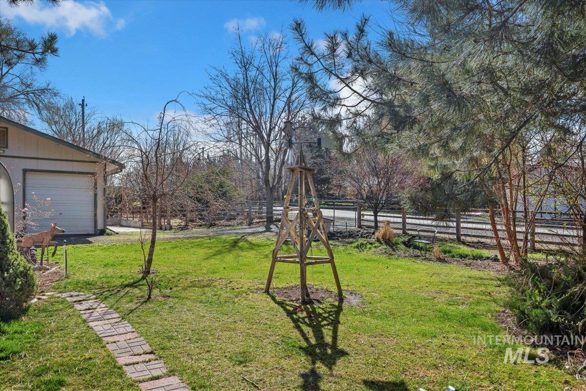 215 Willow, Hagerman, Idaho 83332, 3 Bedrooms, 2 Bathrooms, Residential For Sale, Price $749,900,MLS 98973629