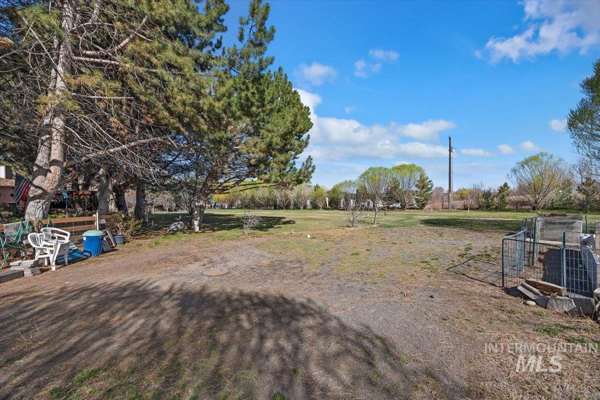 215 Willow, Hagerman, Idaho 83332, 3 Bedrooms, 2 Bathrooms, Residential For Sale, Price $750,000,MLS 98973629