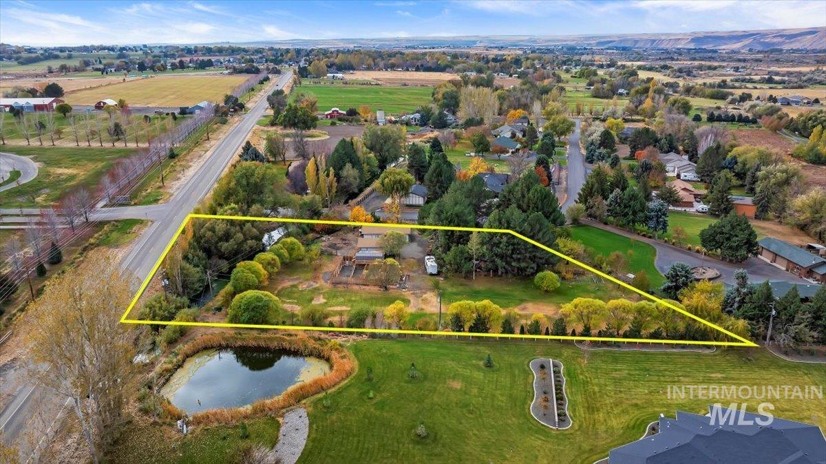 215 Willow, Hagerman, Idaho 83332, 3 Bedrooms, 2 Bathrooms, Residential For Sale, Price $750,000,MLS 98973629