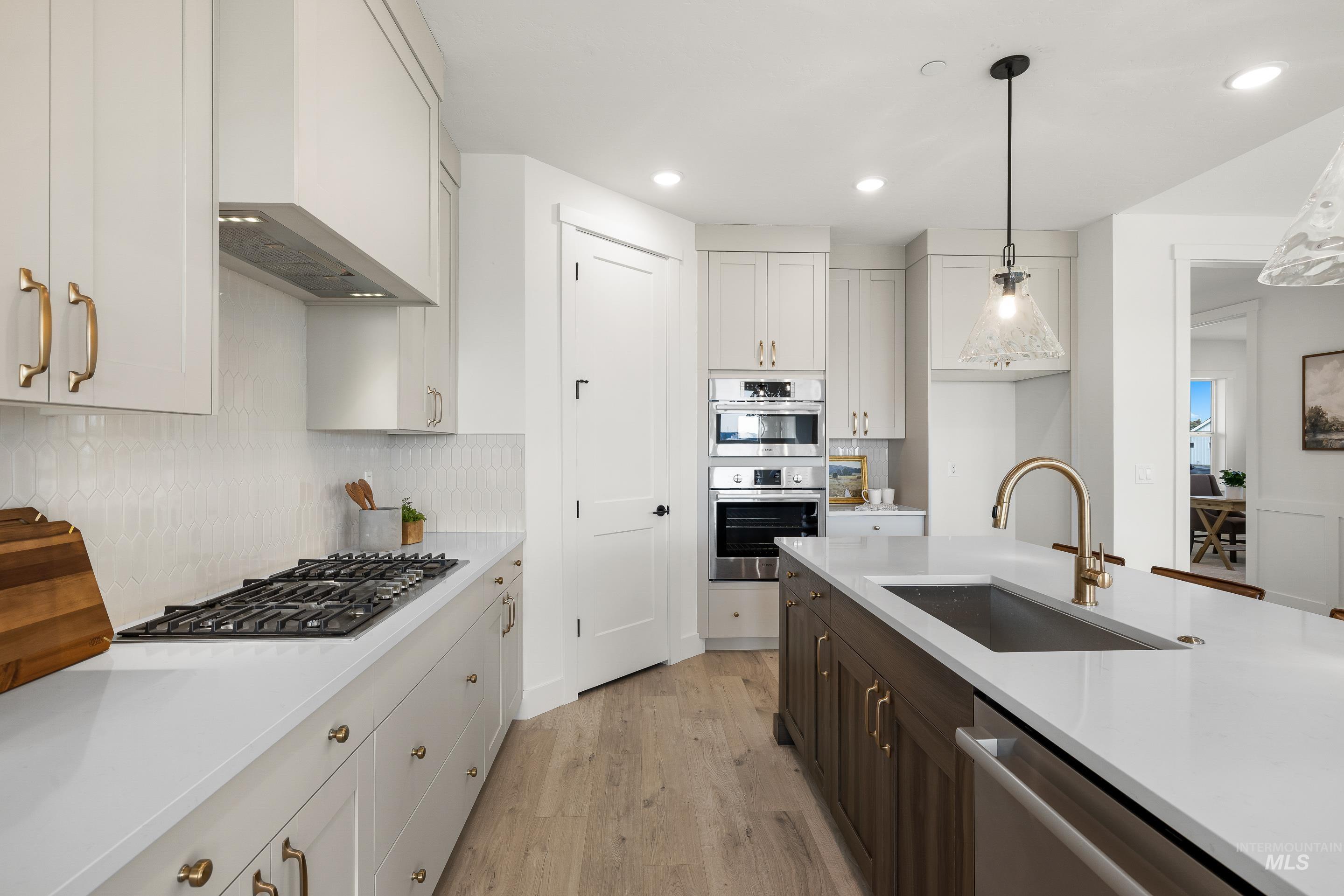 15361 Juniperwood Drive, Caldwell, Idaho 83607, 4 Bedrooms, 2.5 Bathrooms, Residential For Sale, Price $1,059,000,MLS 98973630