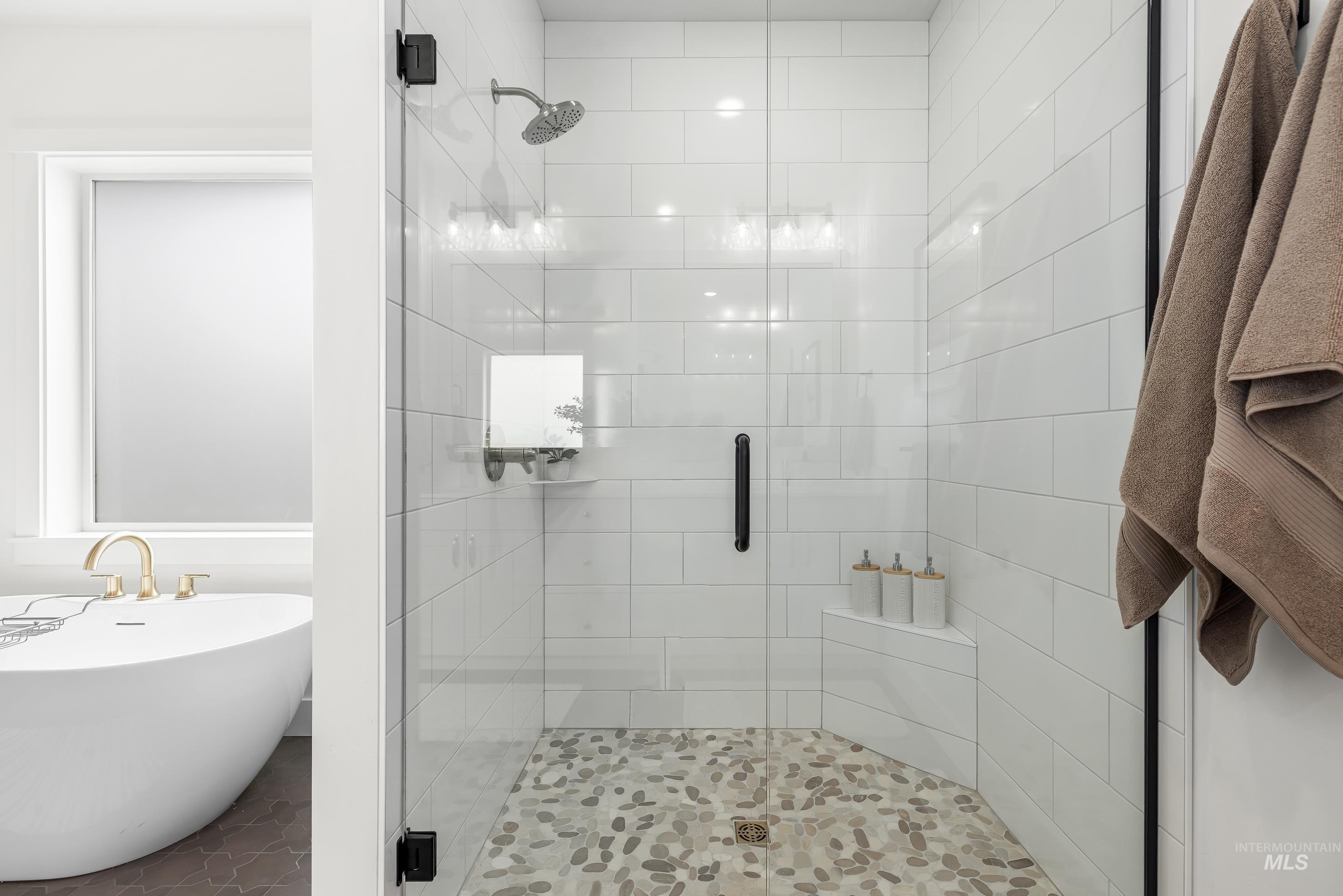 15361 Juniperwood Drive, Caldwell, Idaho 83607, 4 Bedrooms, 2.5 Bathrooms, Residential For Sale, Price $1,059,000,MLS 98973630