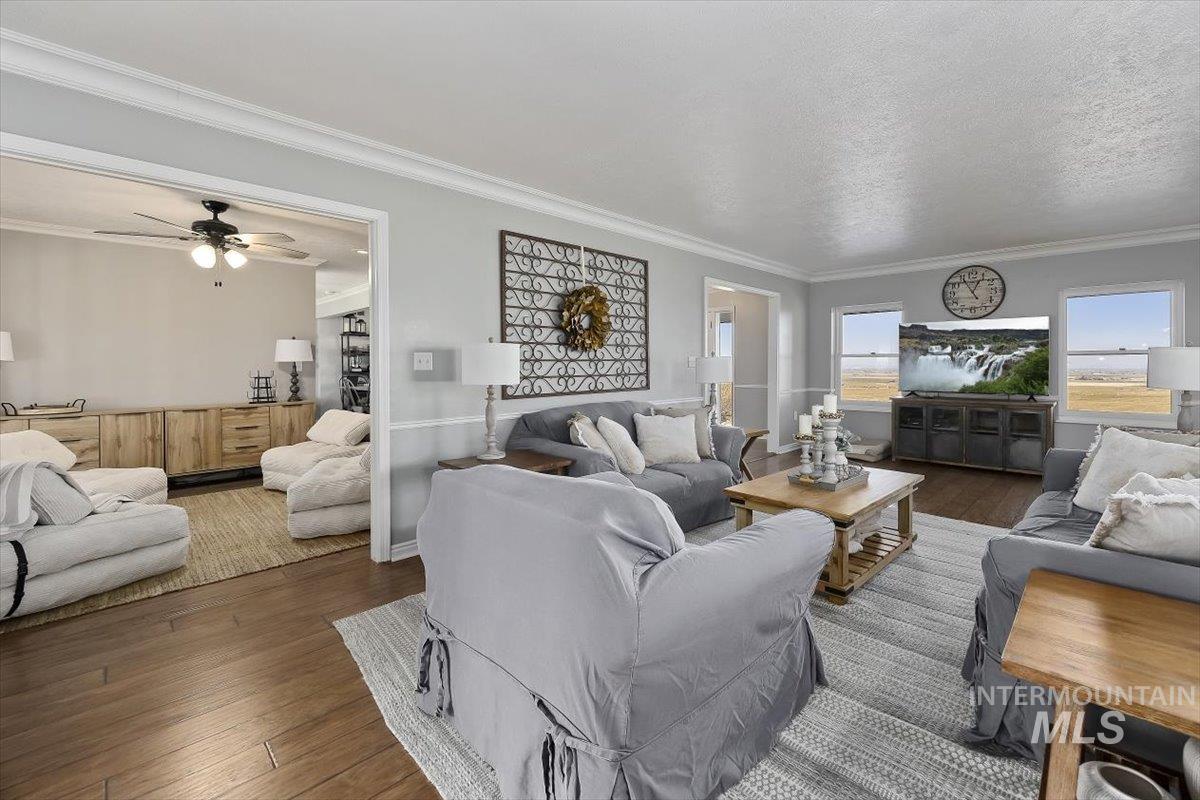 899 E 500 S, Declo, Idaho 83323, 6 Bedrooms, 3.5 Bathrooms, Residential For Sale, Price $749,000,MLS 98973632