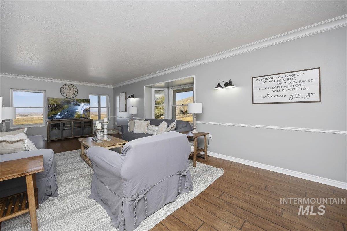 899 E 500 S, Declo, Idaho 83323, 6 Bedrooms, 3.5 Bathrooms, Residential For Sale, Price $749,000,MLS 98973632