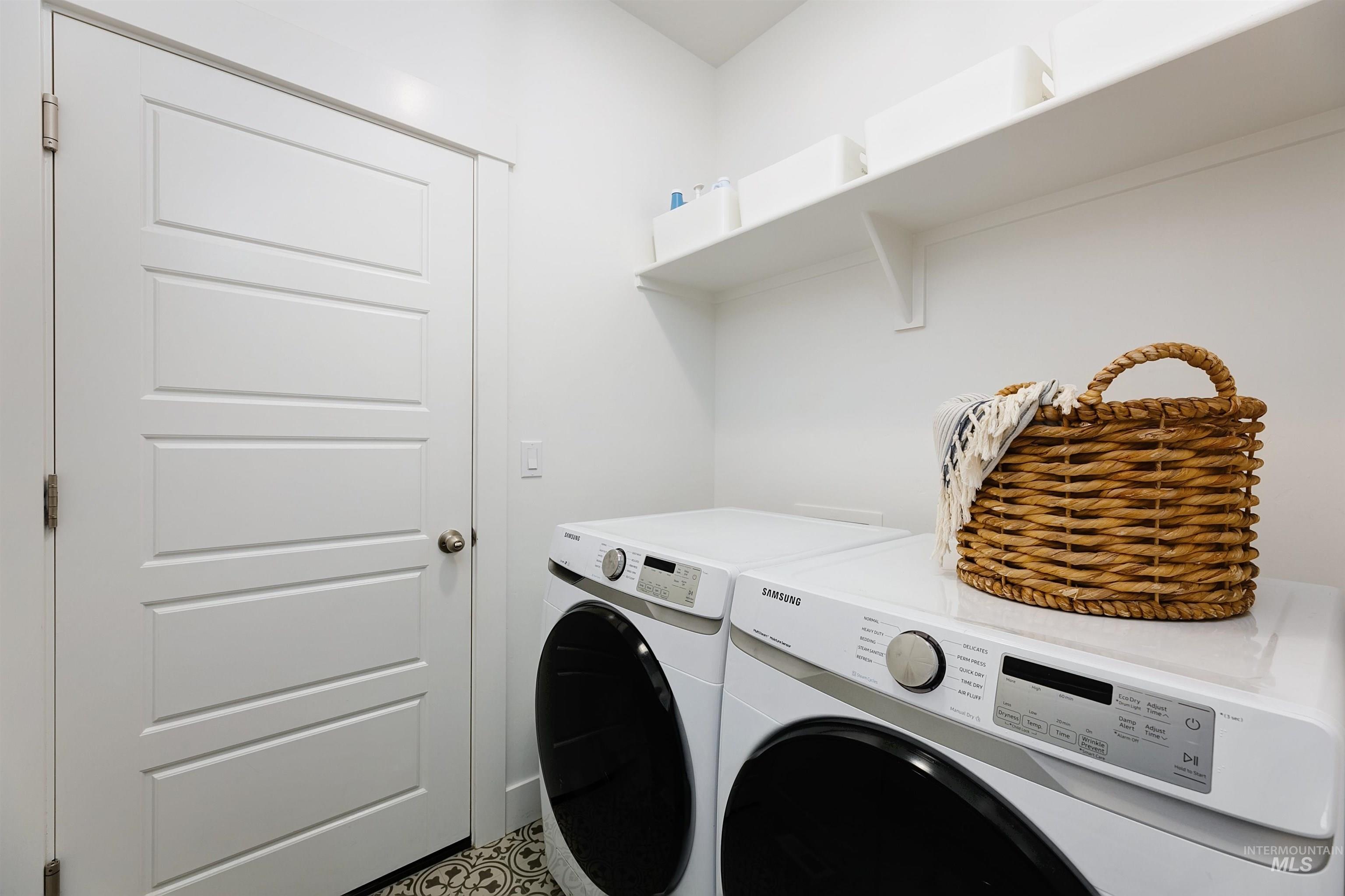 6102 W Doublerock Drive, Meridian, Idaho 83646, 4 Bedrooms, 2 Bathrooms, Residential For Sale, Price $530,000,MLS 98973637