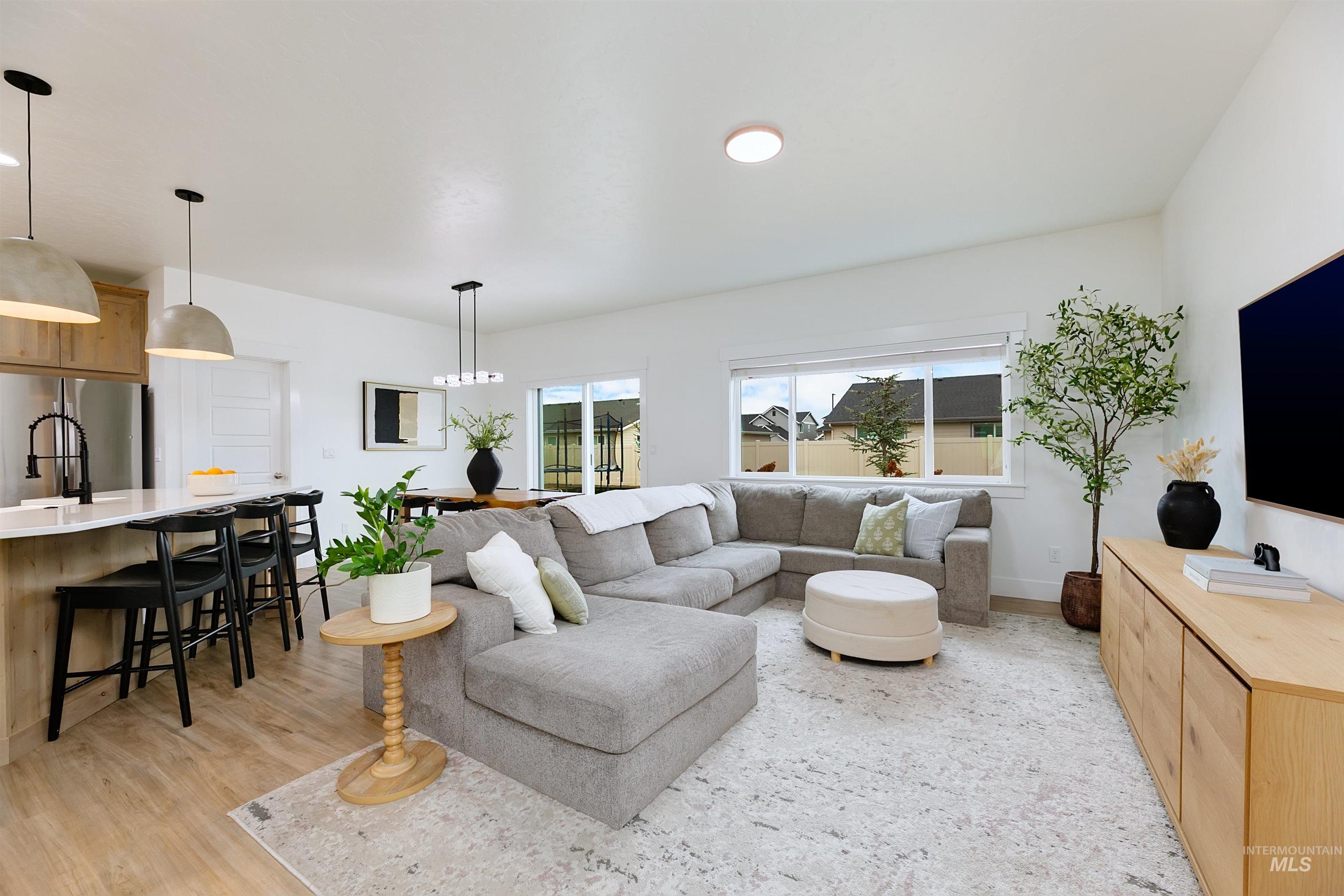 6102 W Doublerock Drive, Meridian, Idaho 83646, 4 Bedrooms, 2 Bathrooms, Residential For Sale, Price $530,000,MLS 98973637