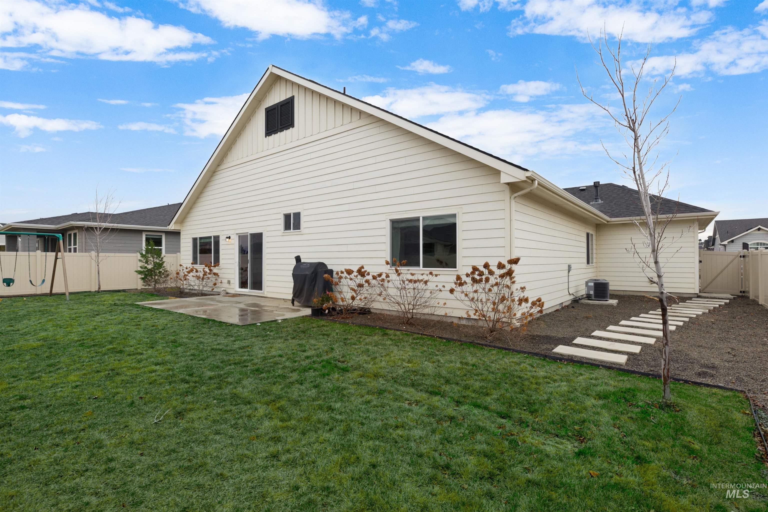 6102 W Doublerock Drive, Meridian, Idaho 83646, 4 Bedrooms, 2 Bathrooms, Residential For Sale, Price $530,000, 98973637