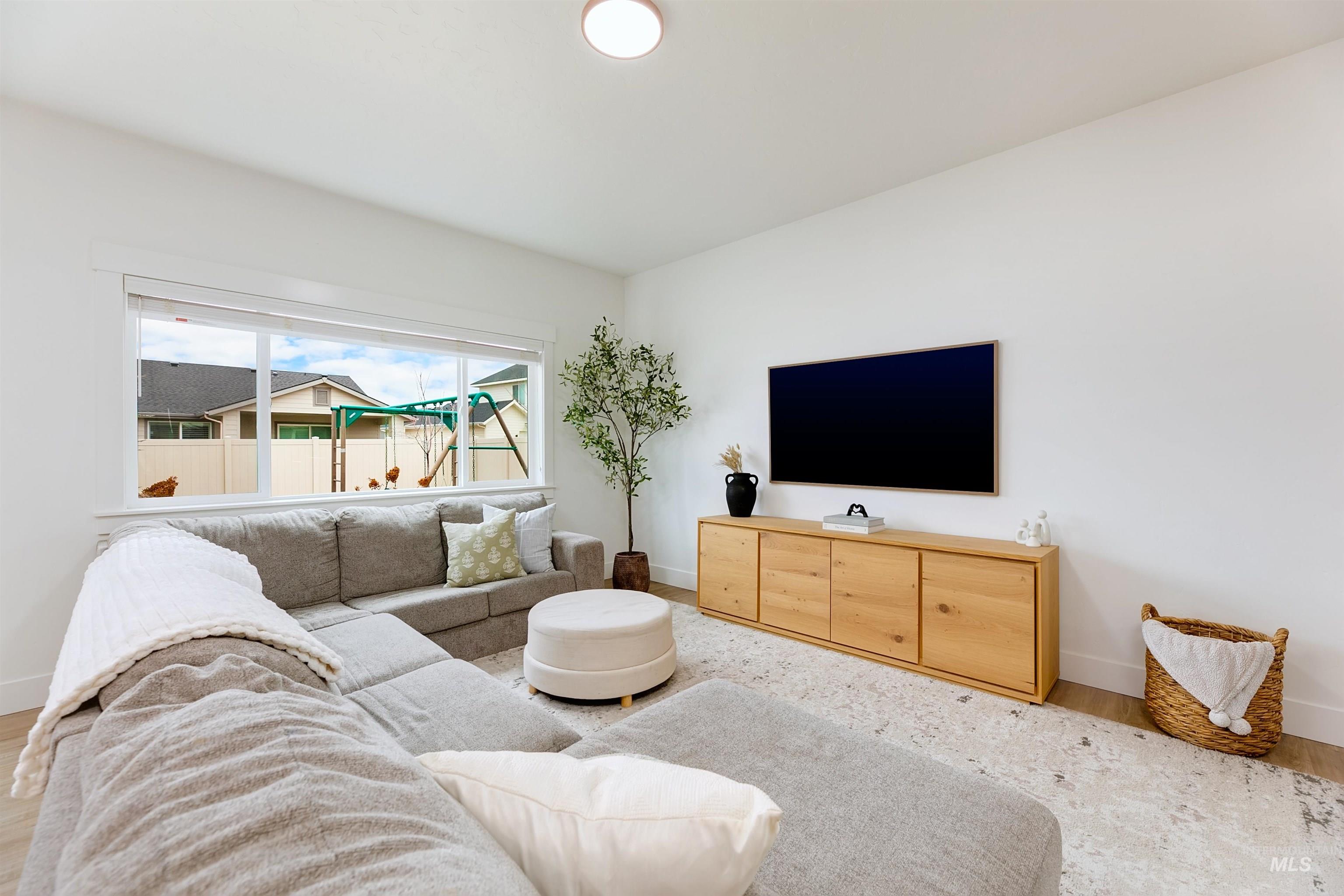 6102 W Doublerock Drive, Meridian, Idaho 83646, 4 Bedrooms, 2 Bathrooms, Residential For Sale, Price $530,000,MLS 98973637