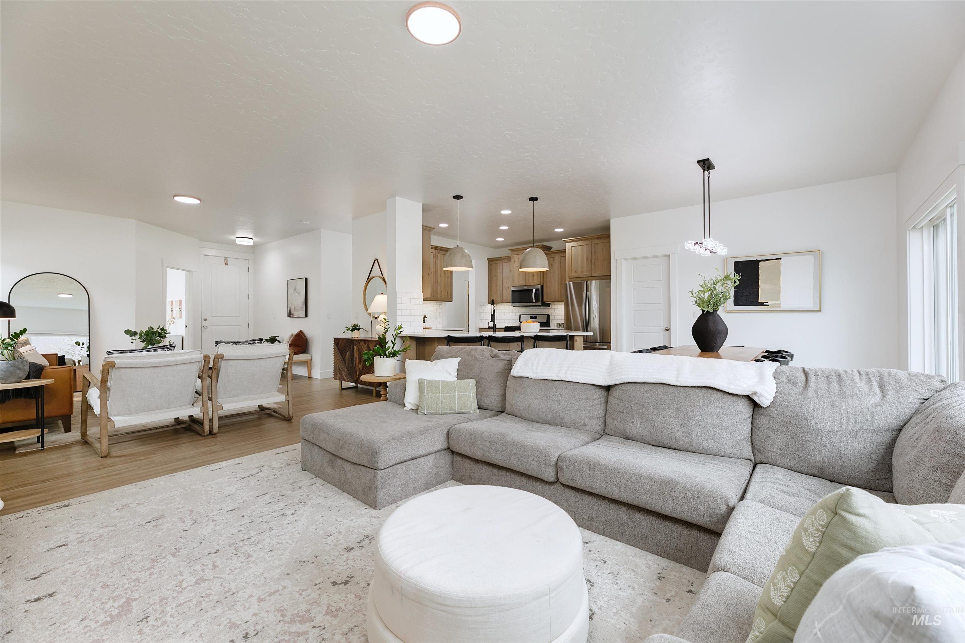 6102 W Doublerock Drive, Meridian, Idaho 83646, 4 Bedrooms, 2 Bathrooms, Residential For Sale, Price $530,000,MLS 98973637