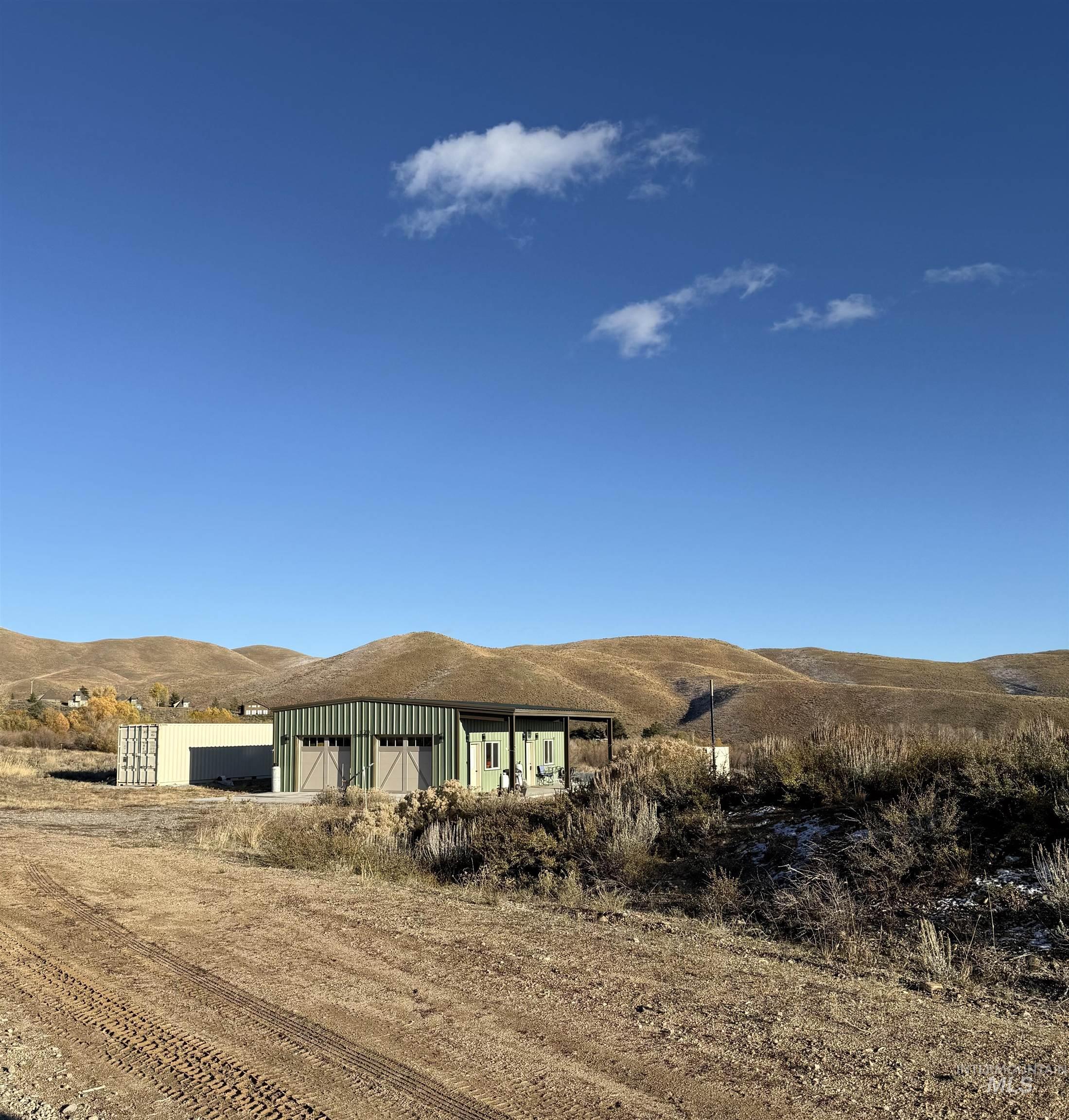 120 Quarter Trail, Fairfield, Idaho 83327-0000, 1 Bedroom, 1 Bathroom, Residential For Sale, Price $330,000,MLS 98973638