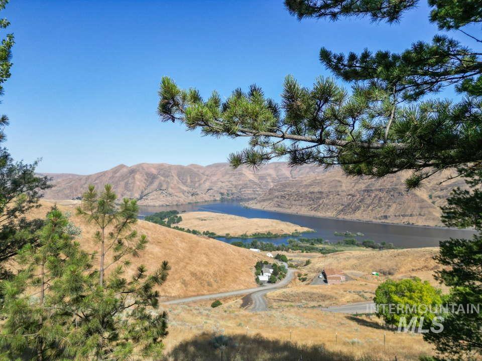 2026 Silcott Hills Road, Clarkston, Washington 99403, 2 Bedrooms, 2 Bathrooms, Residential For Sale, Price $319,900,MLS 98973640