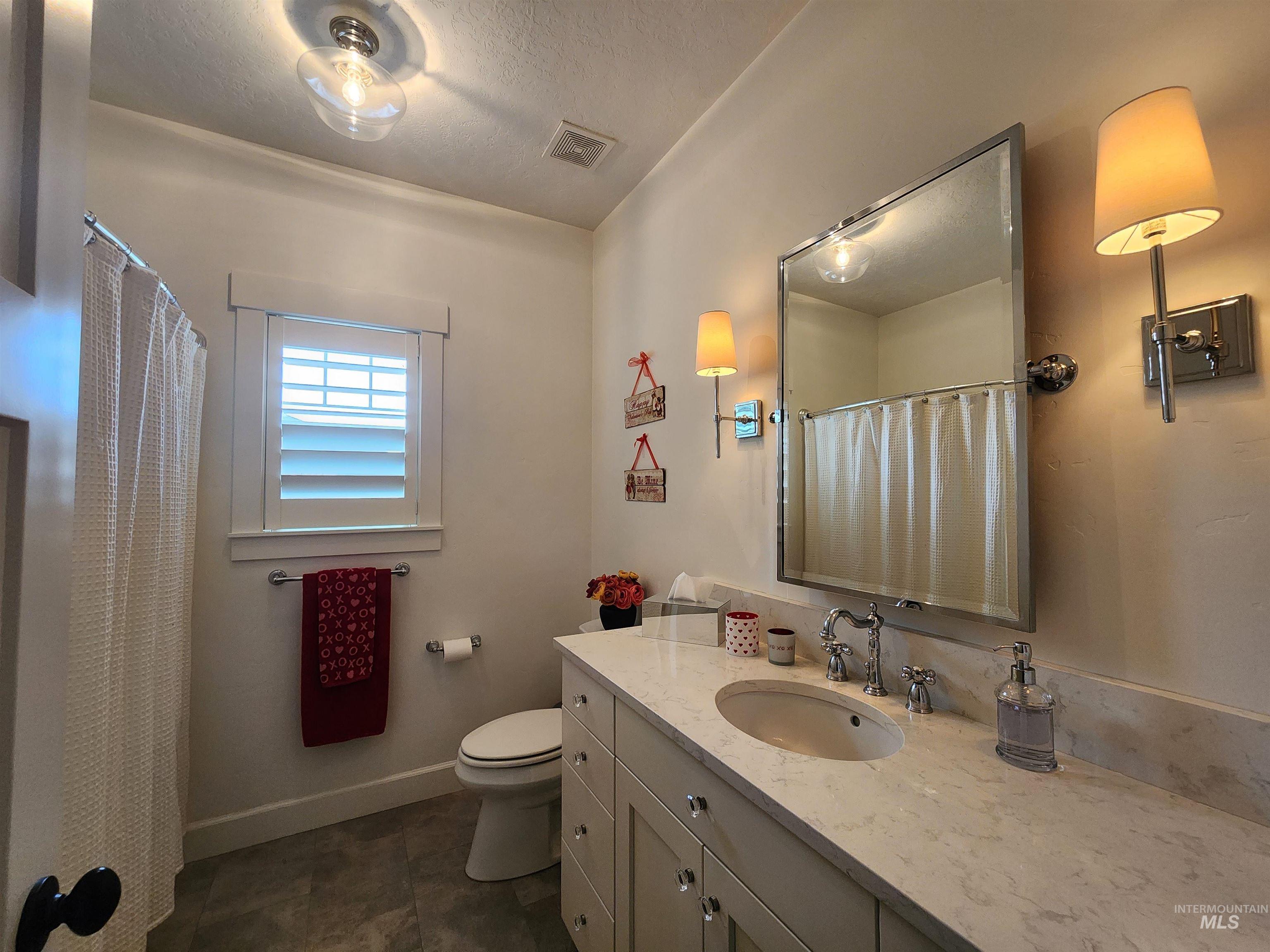 319 Sunderland St, Caldwell, Idaho 83605-5495, 3 Bedrooms, 2 Bathrooms, Residential For Sale, Price $615,000, 98973641