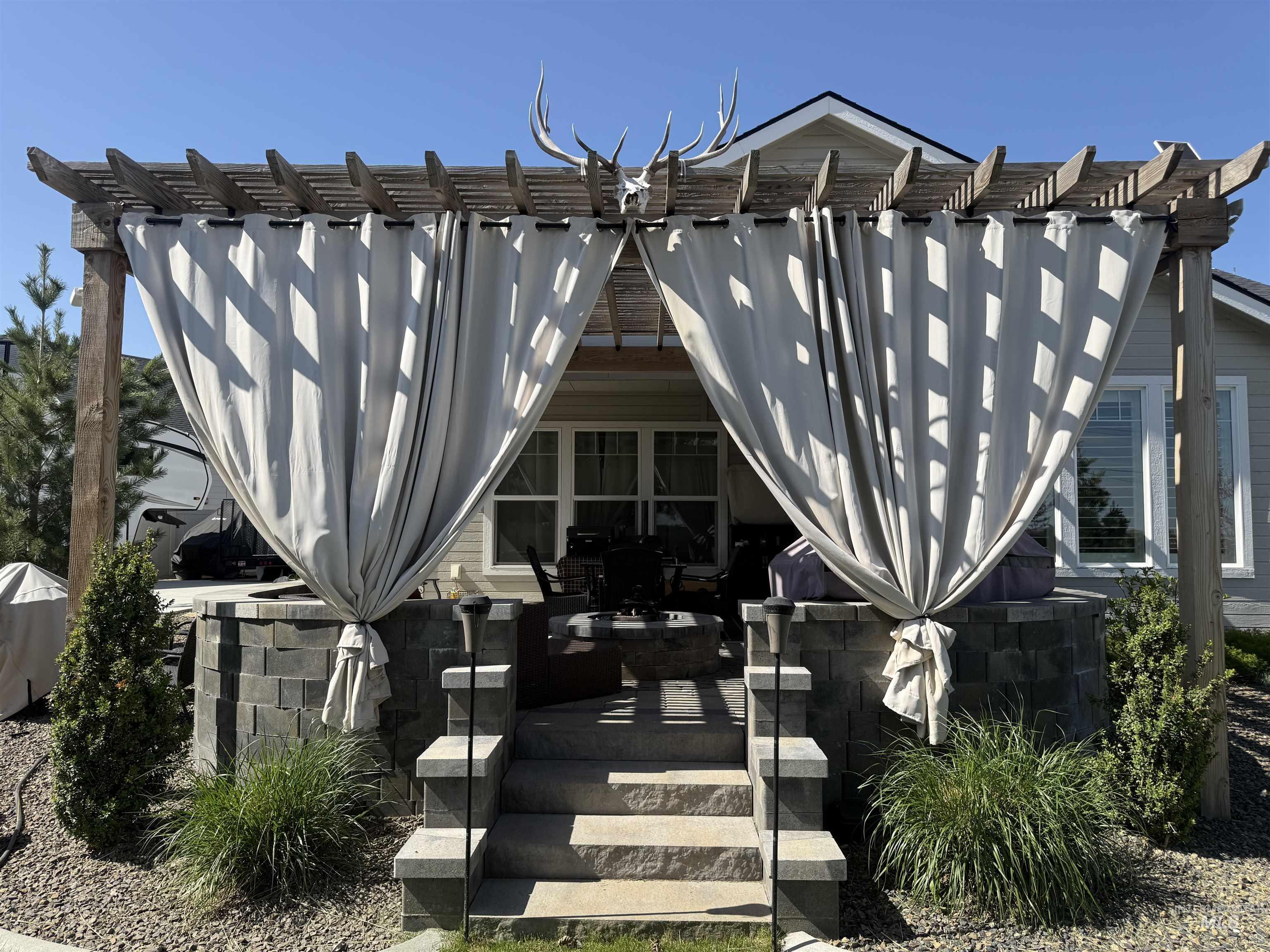 319 Sunderland St, Caldwell, Idaho 83605-5495, 3 Bedrooms, 2 Bathrooms, Residential For Sale, Price $615,000, 98973641