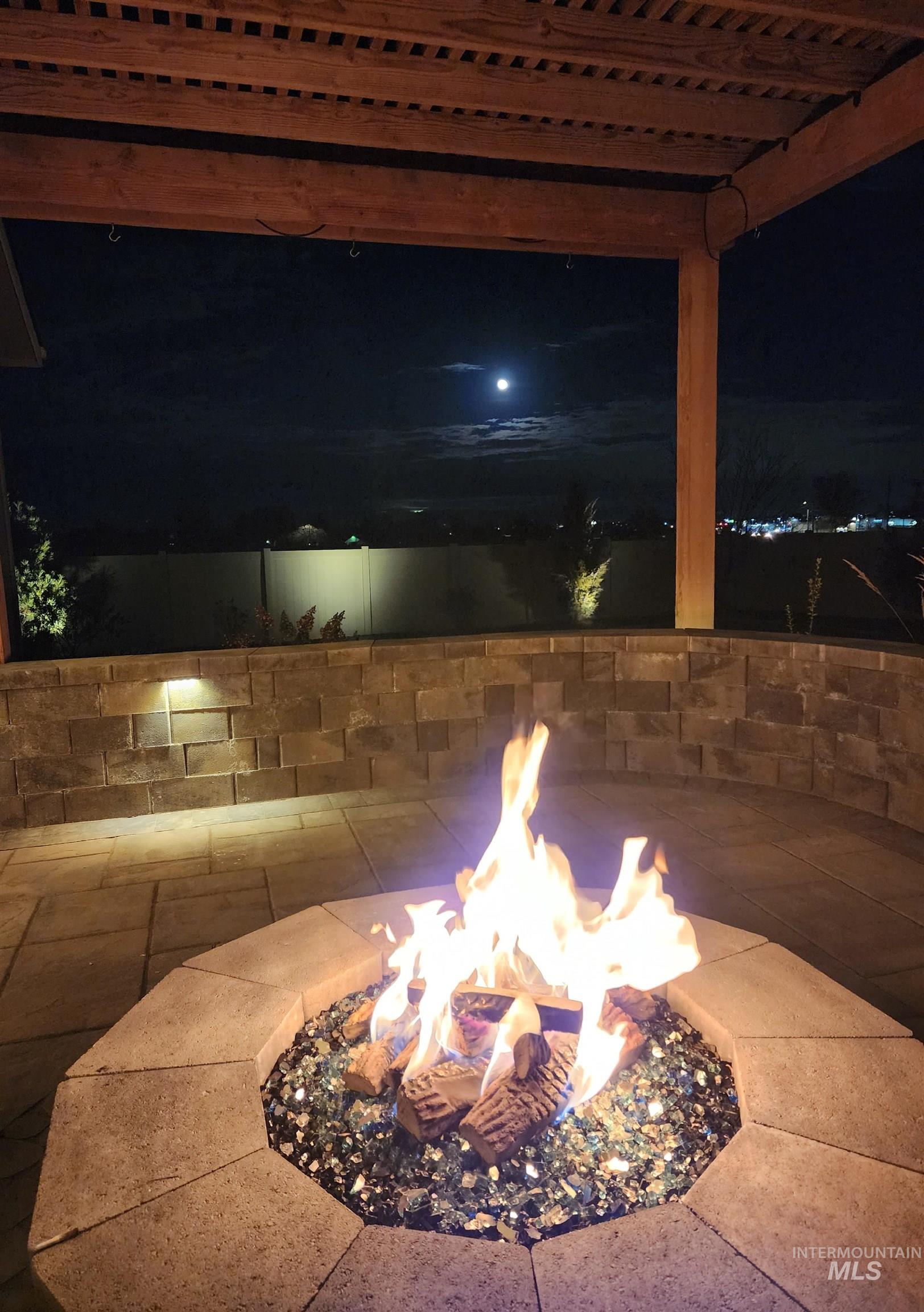 319 Sunderland St, Caldwell, Idaho 83605-5495, 3 Bedrooms, 2 Bathrooms, Residential For Sale, Price $615,000,MLS 98973641