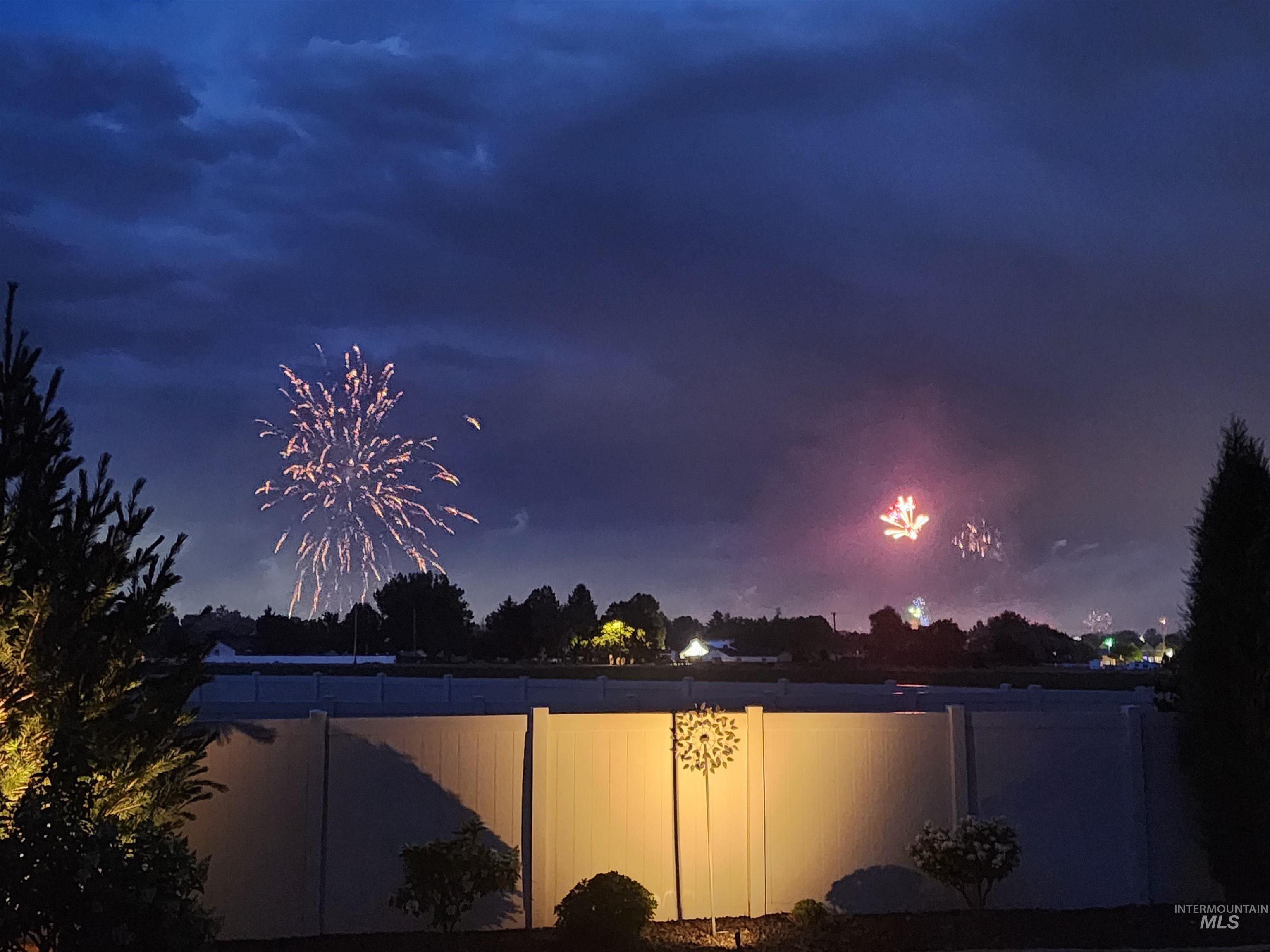 319 Sunderland St, Caldwell, Idaho 83605-5495, 3 Bedrooms, 2 Bathrooms, Residential For Sale, Price $615,000,MLS 98973641