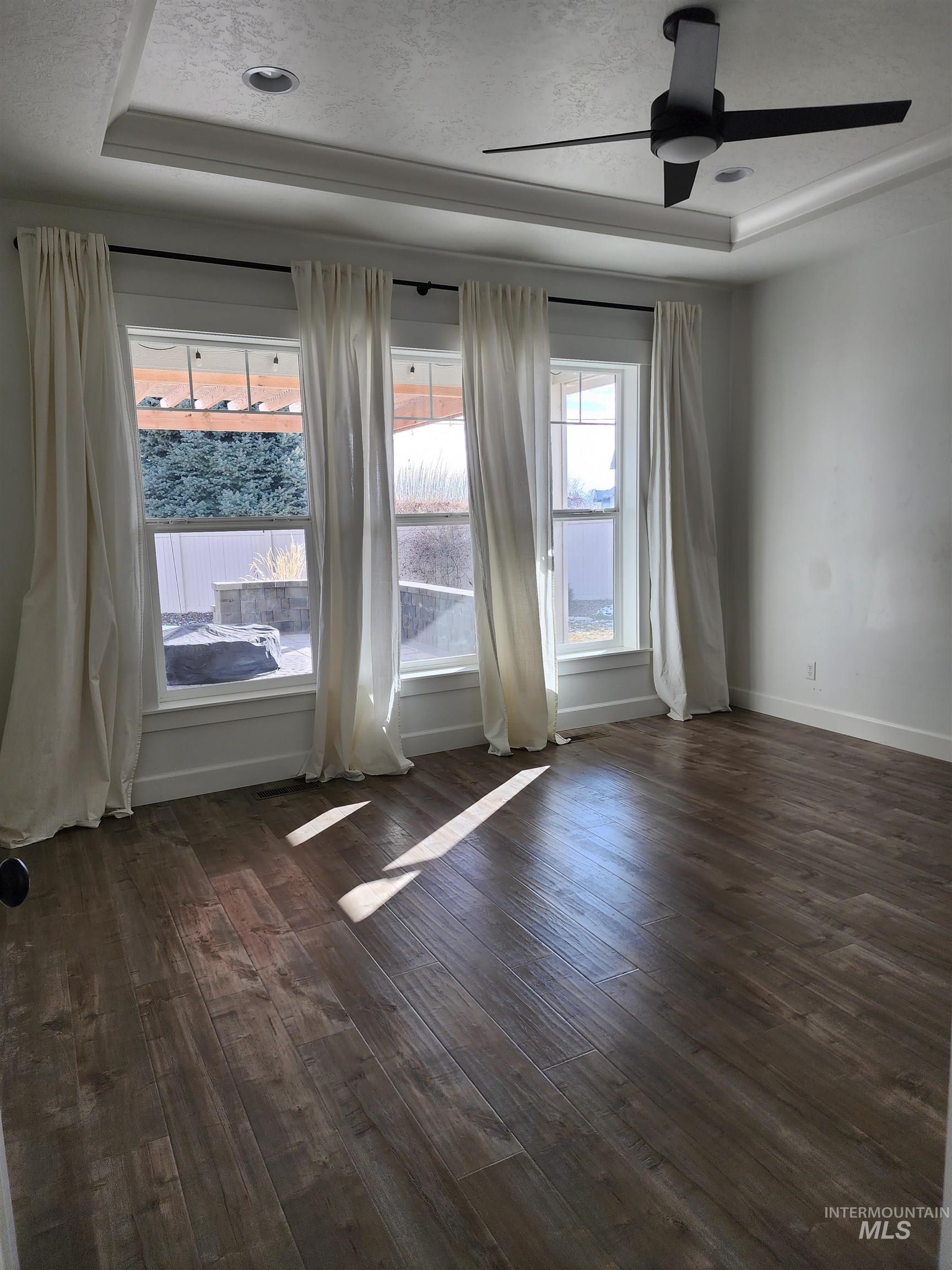 319 Sunderland St, Caldwell, Idaho 83605-5495, 3 Bedrooms, 2 Bathrooms, Residential For Sale, Price $615,000,MLS 98973641