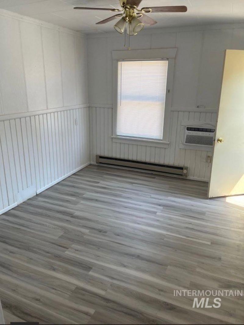 412 15th Ave S, Nampa, Idaho 83651, 3 Bedrooms, 1 Bathroom, Residential Income For Sale, Price $675,000,MLS 98973644