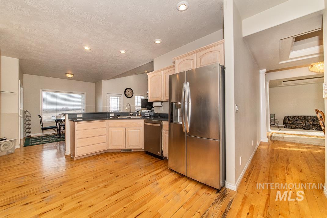 1810 NE 17th Ave, Payette, Idaho 83661, 3 Bedrooms, 2.5 Bathrooms, Residential For Sale, Price $825,000,MLS 98973645